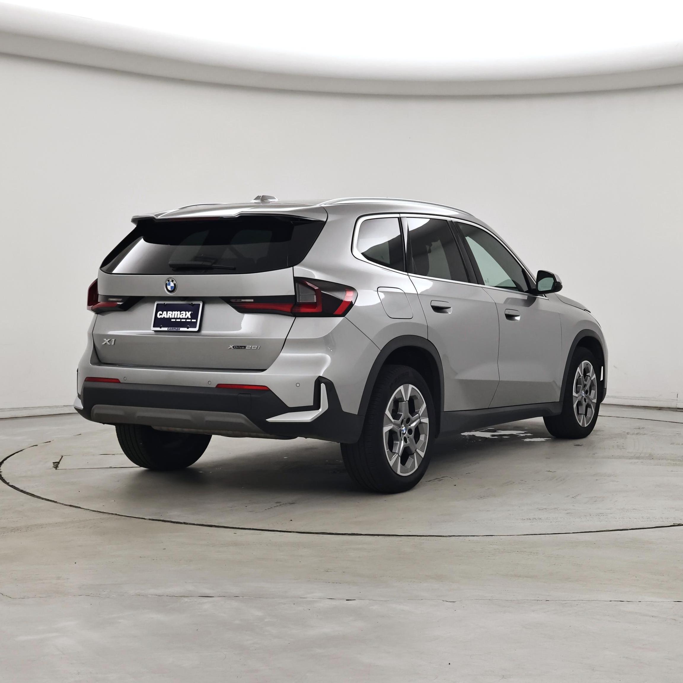 Thumbnail: 2023 BMW X1 - 8