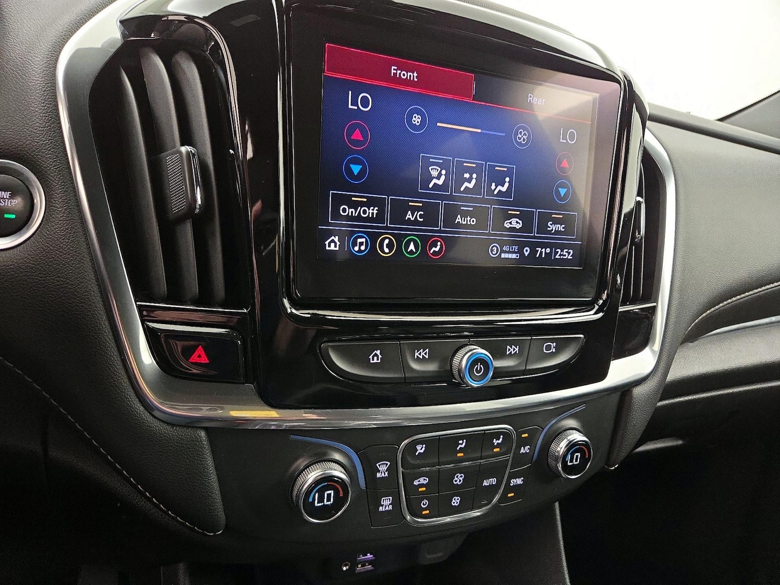 2022 Chevrolet Traverse 3LT - Photo 18
