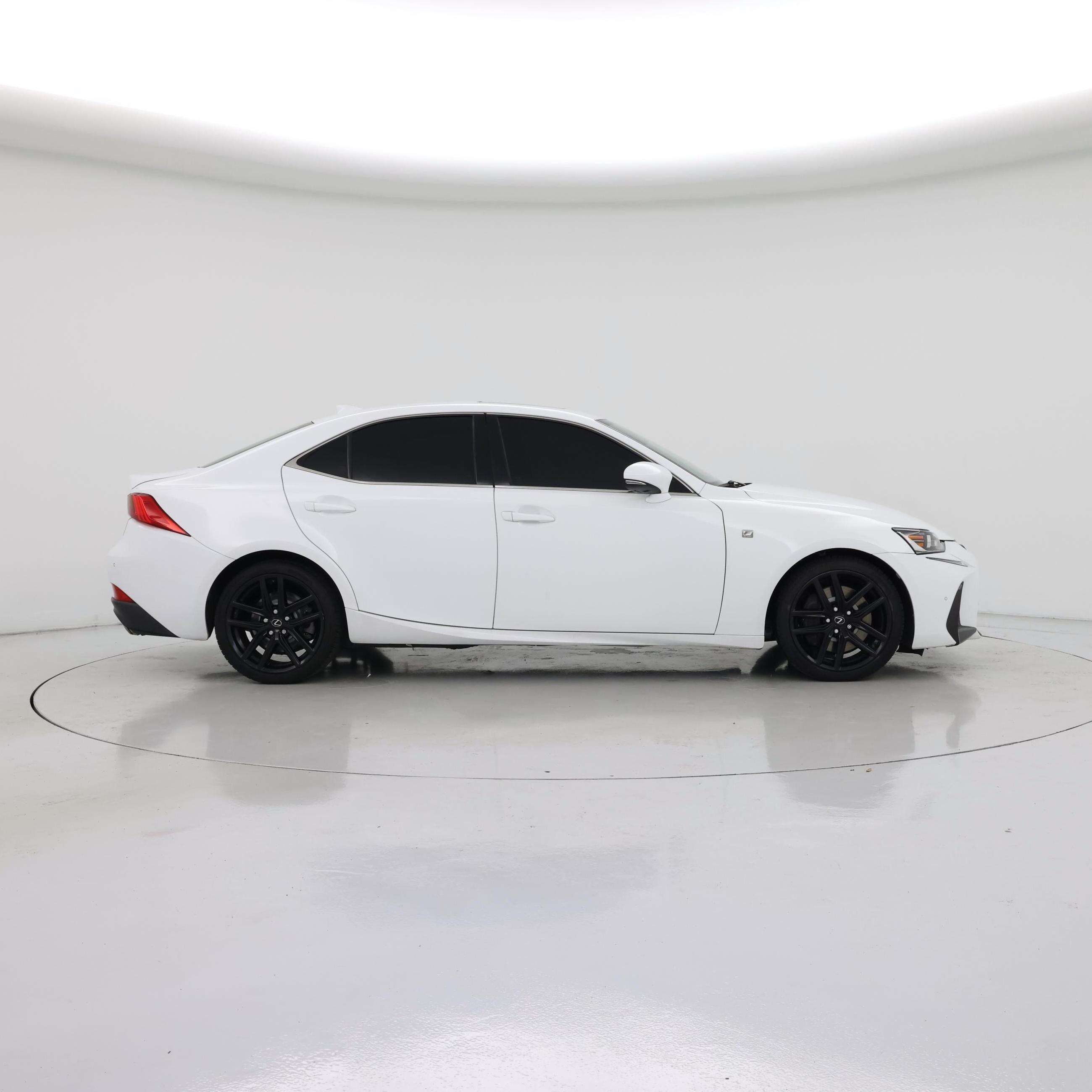 Thumbnail: 2018 Lexus IS - 7
