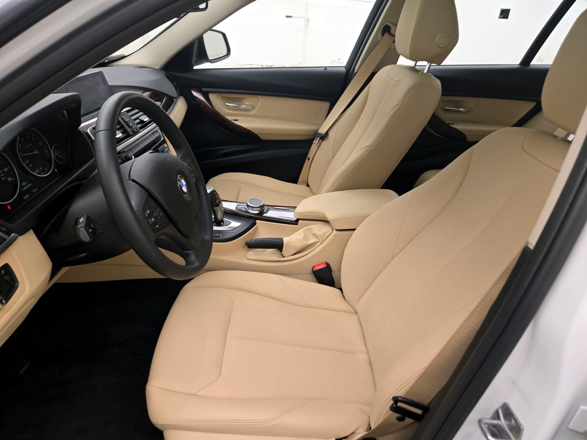 Thumbnail: 2018 BMW 3 Series - 11