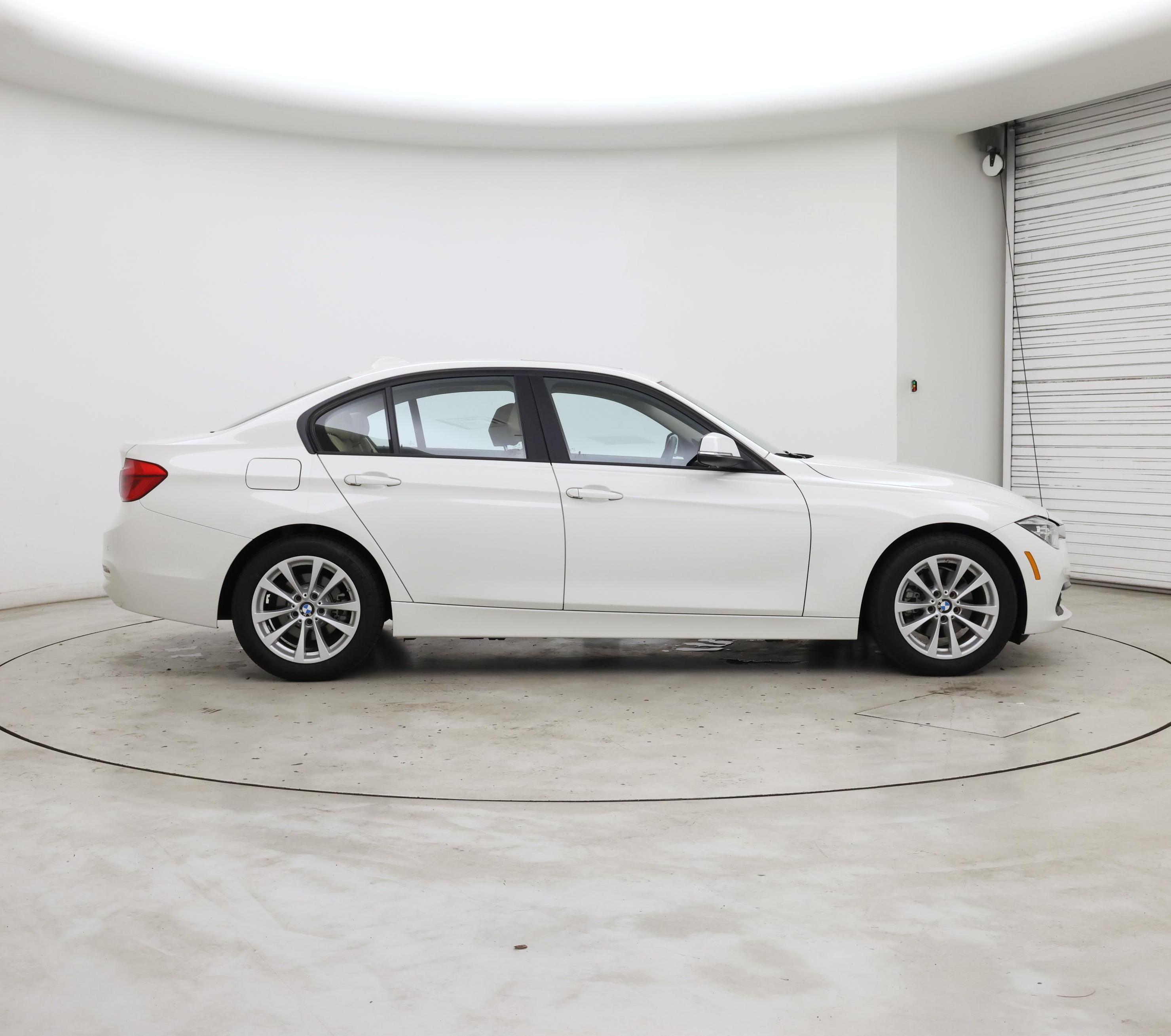 Thumbnail: 2018 BMW 3 Series - 7