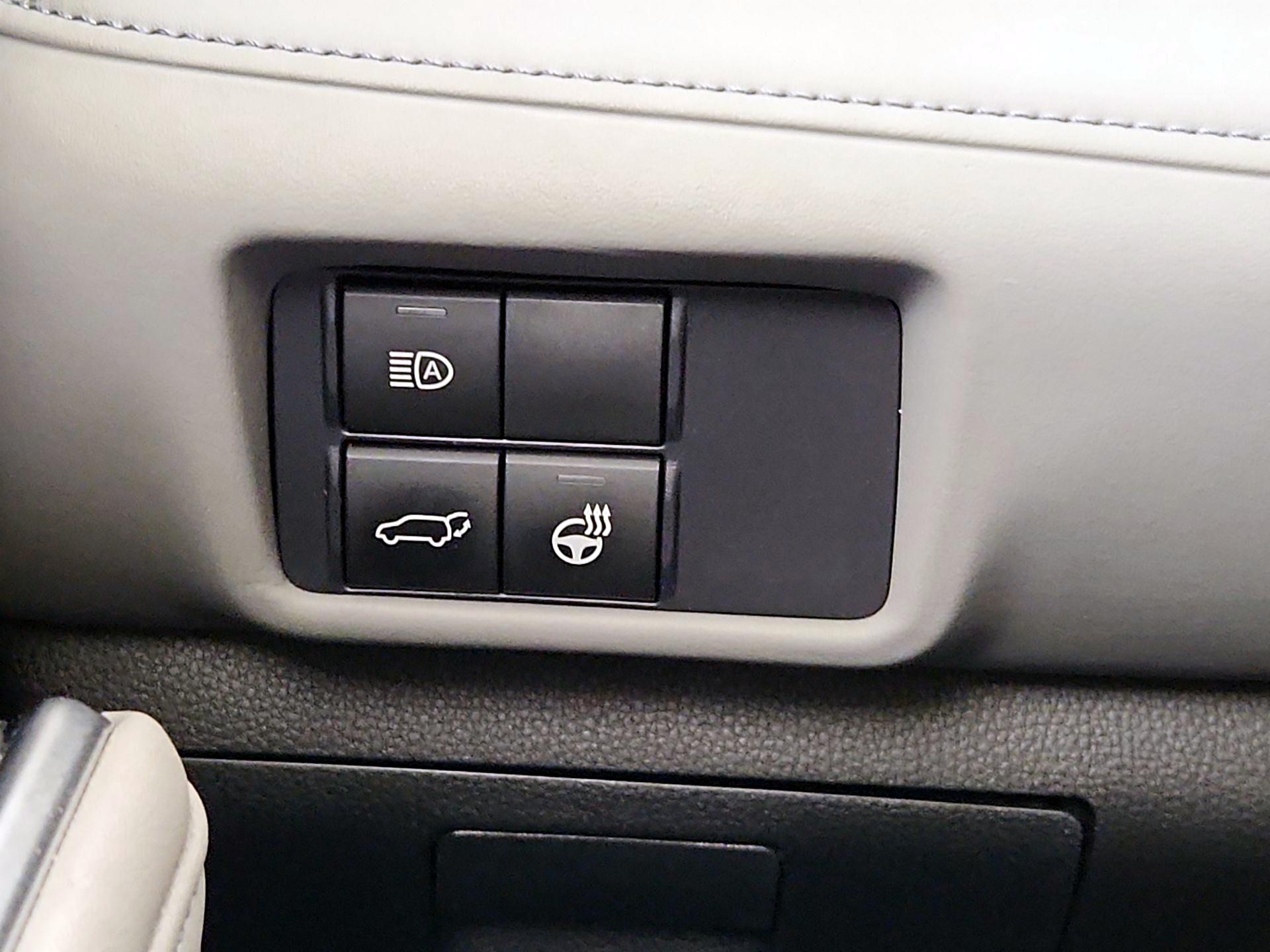 Thumbnail: 2021 Toyota Highlander - 13