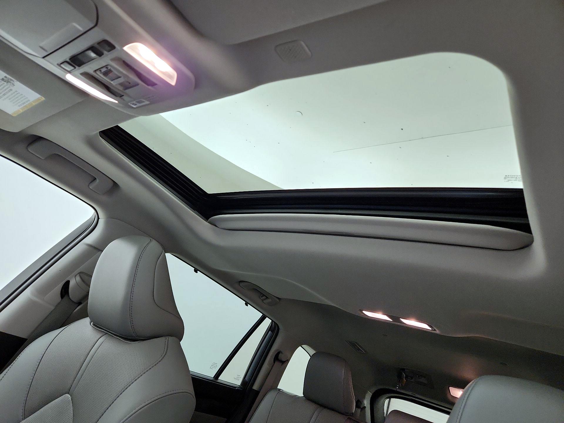 Thumbnail: 2021 Toyota Highlander - 20