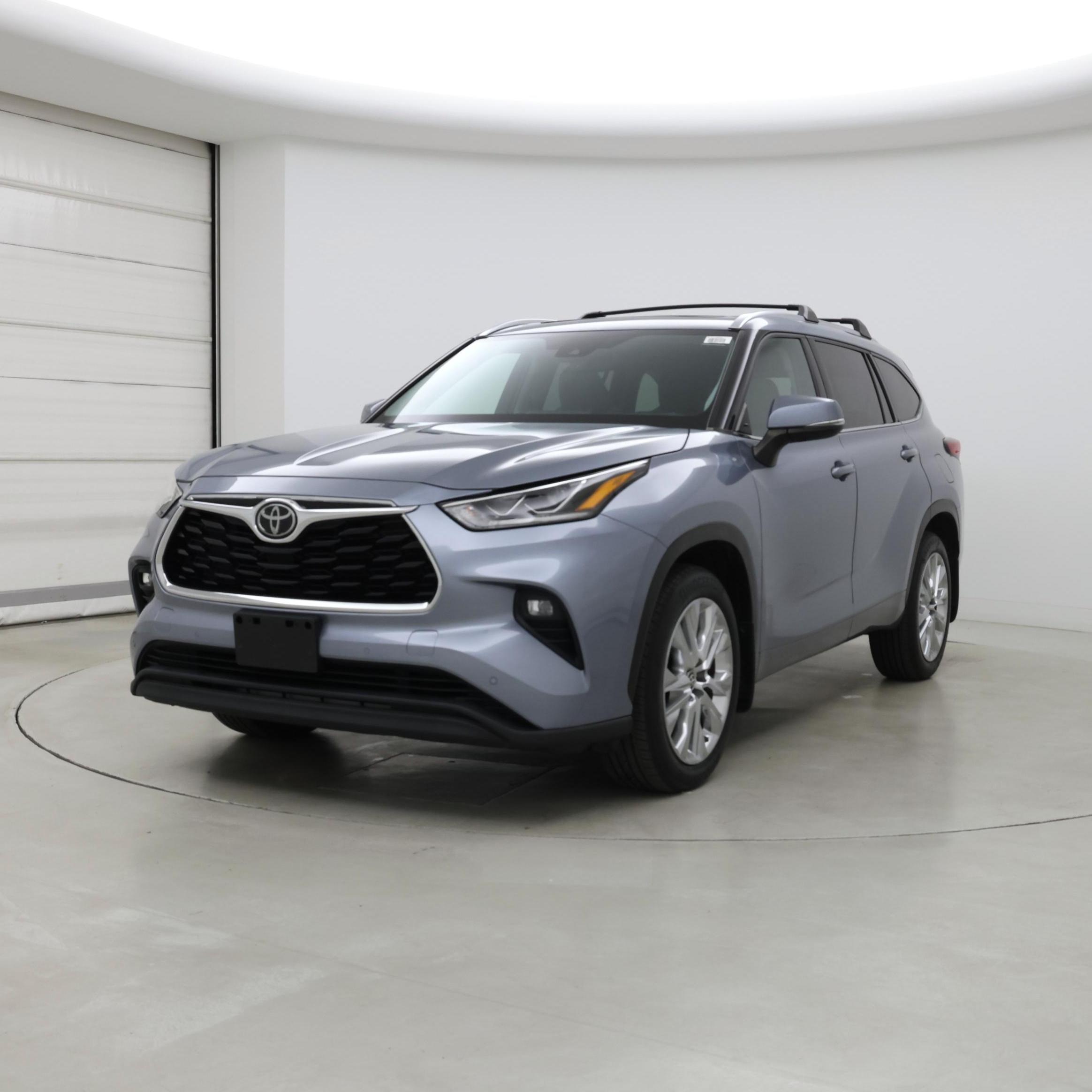 Thumbnail: 2021 Toyota Highlander - 4