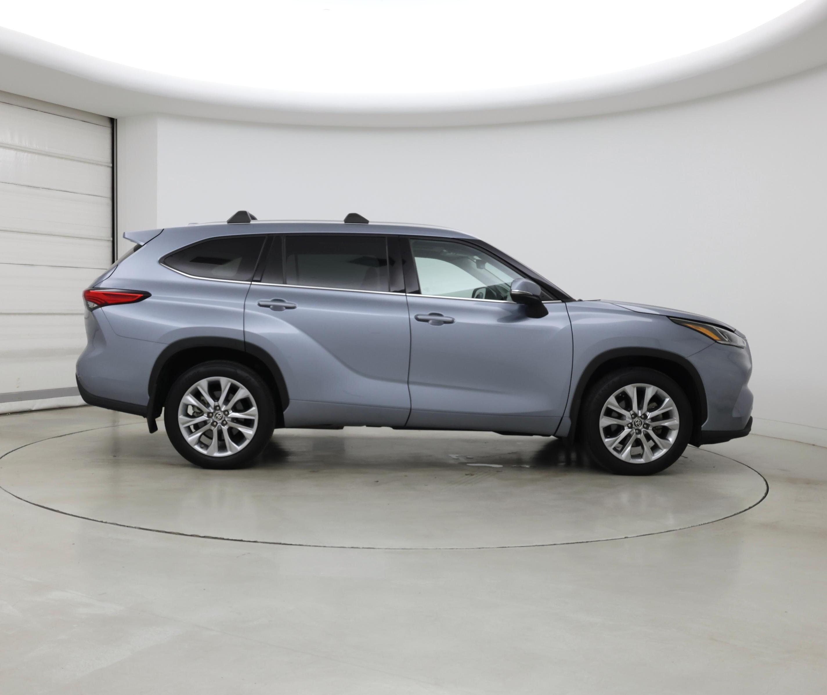Thumbnail: 2021 Toyota Highlander - 7