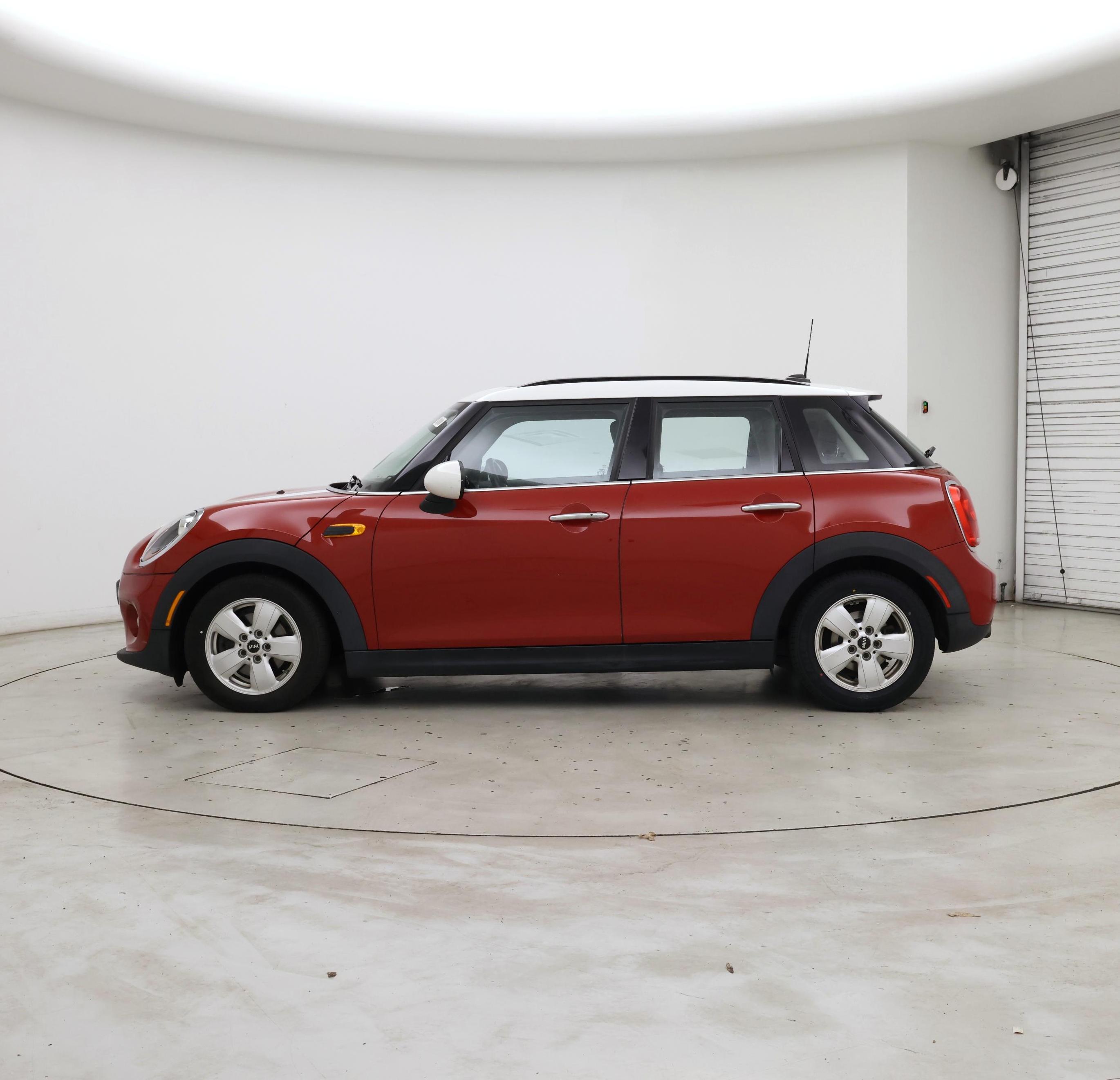 Thumbnail: 2015 MINI Cooper Hardtop - 3