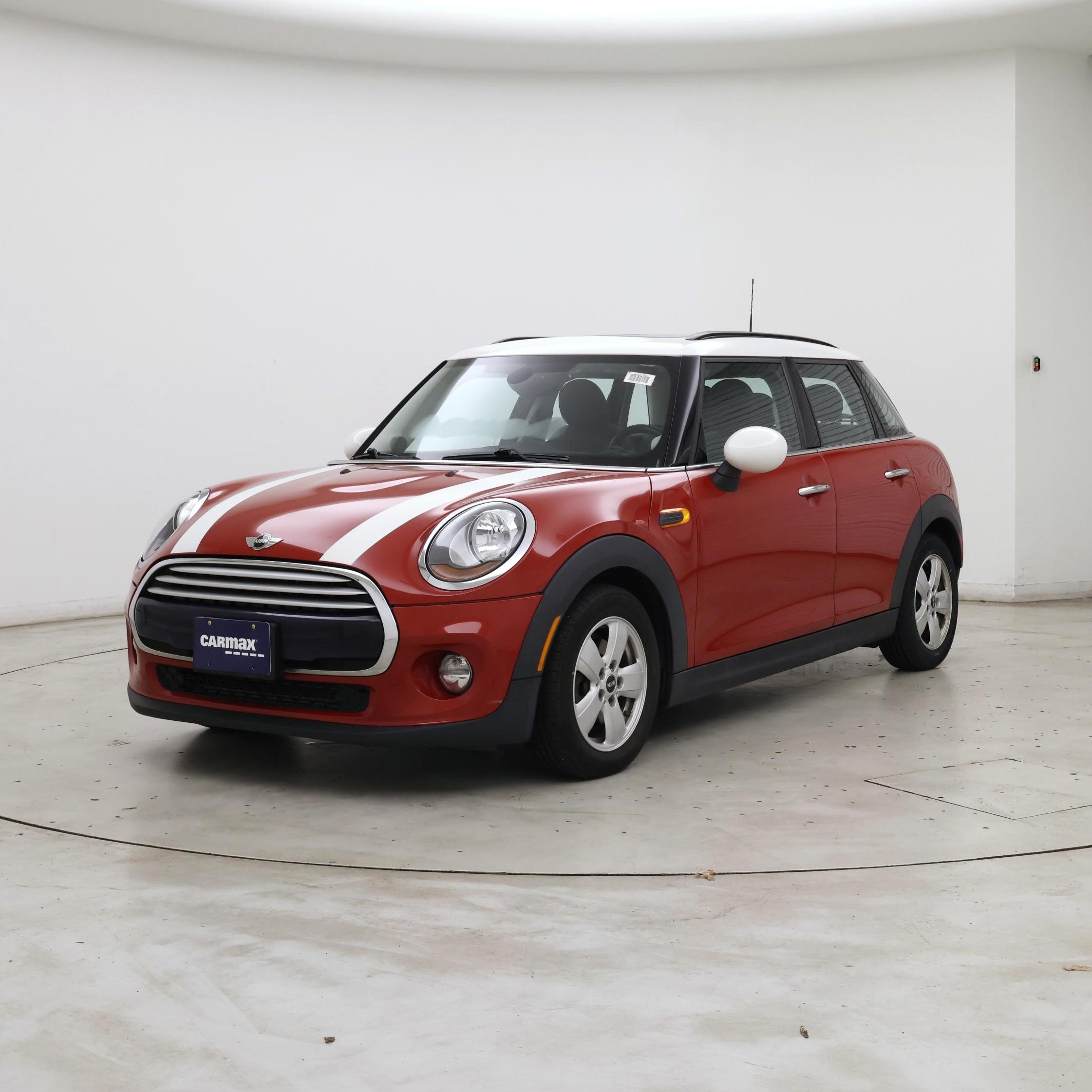 Thumbnail: 2015 MINI Cooper Hardtop - 4