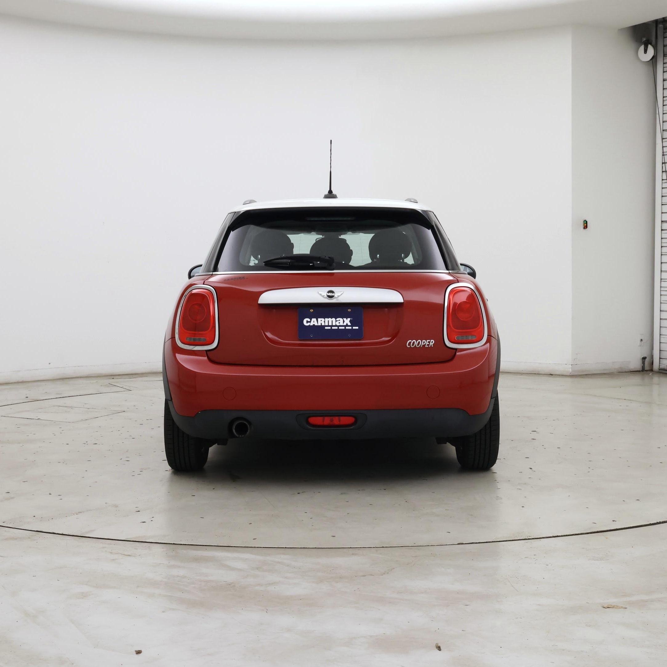 Thumbnail: 2015 MINI Cooper Hardtop - 6