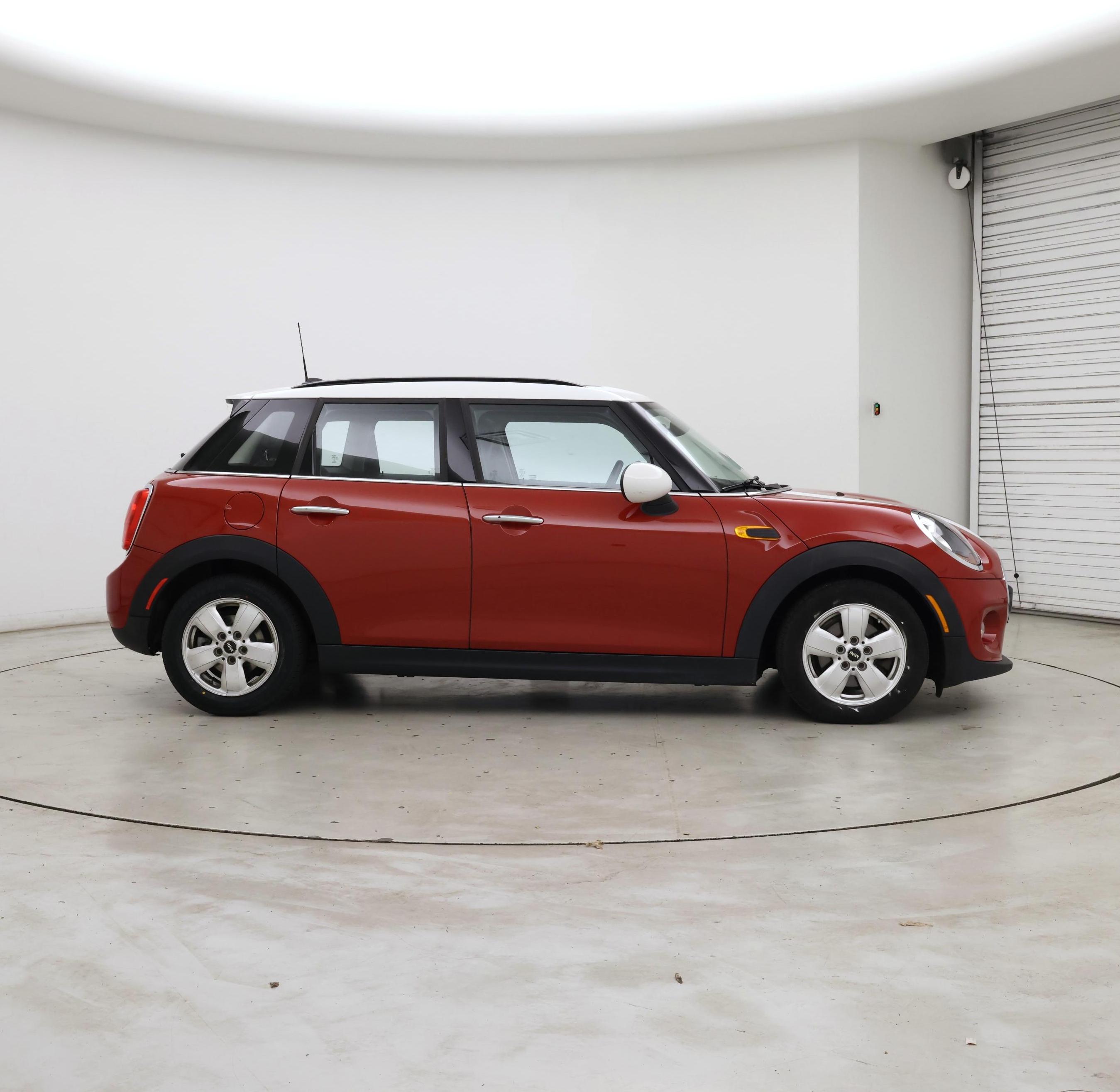 Thumbnail: 2015 MINI Cooper Hardtop - 7