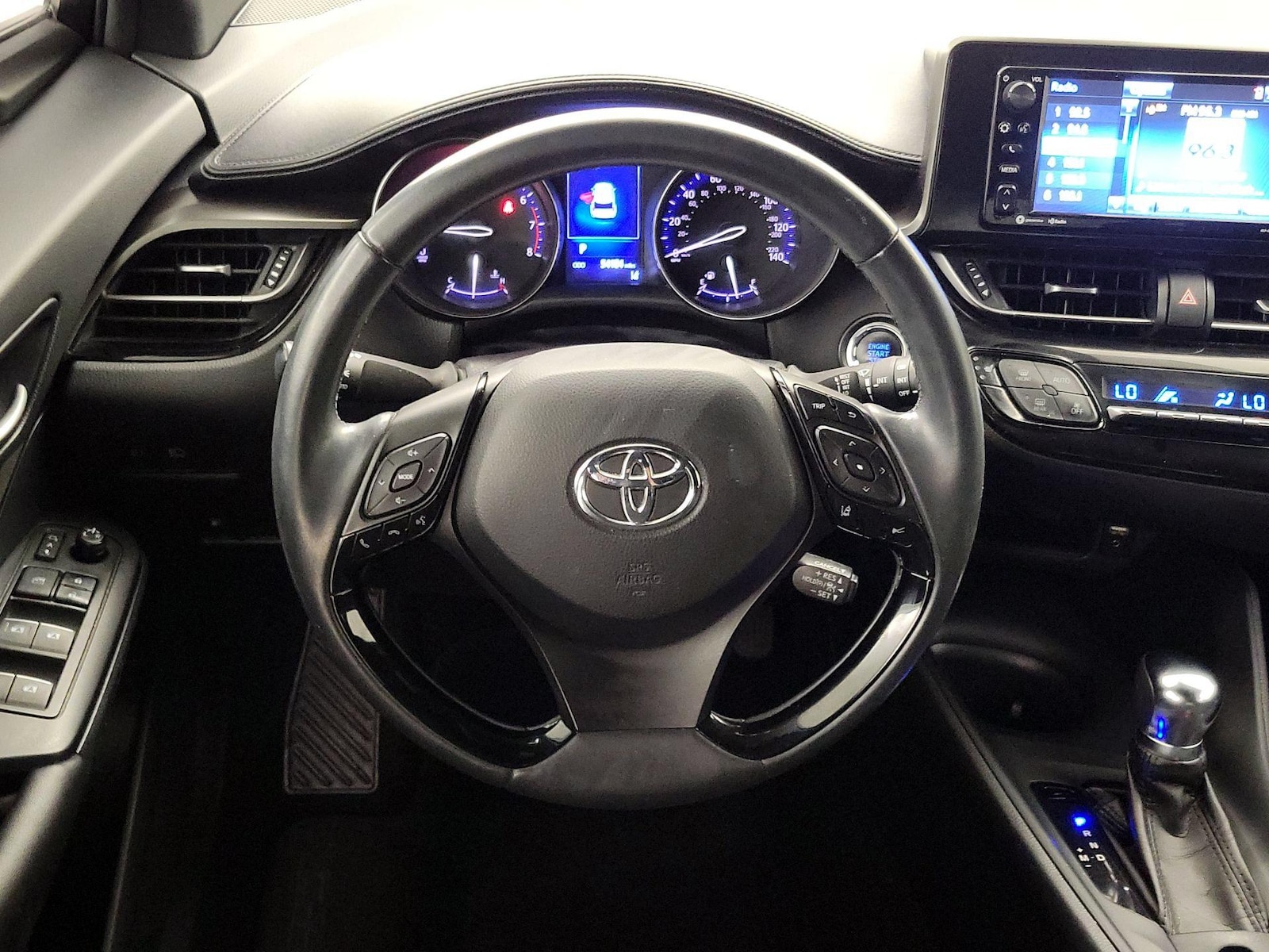 2018 Toyota C-HR XLE Premium - Photo 11