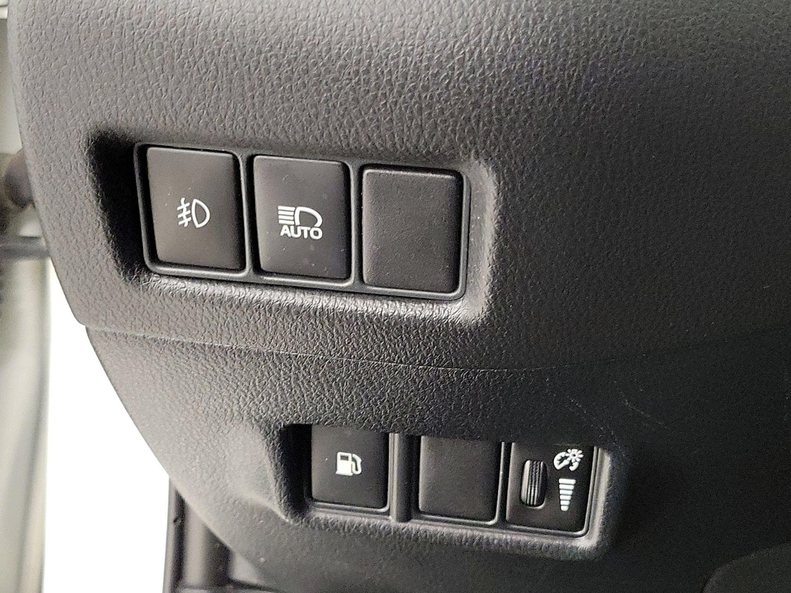 2018 Toyota C-HR XLE Premium - Photo 14