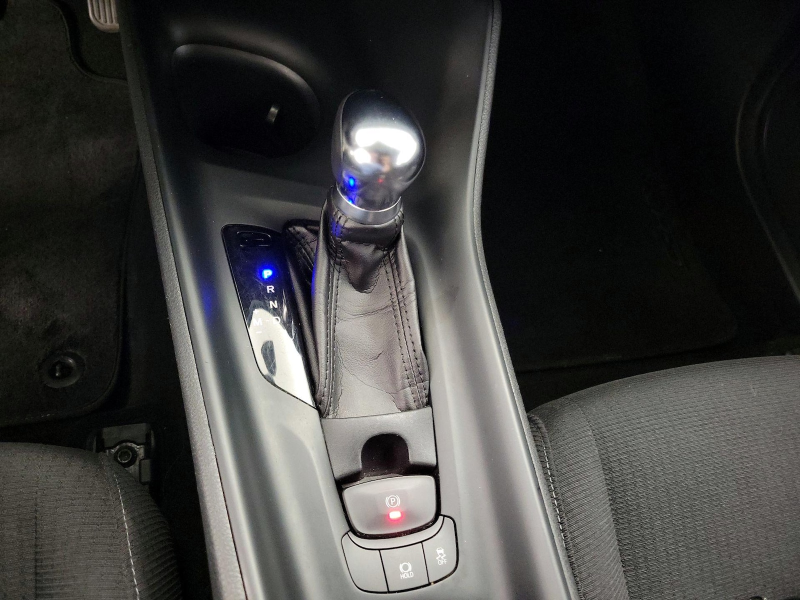 2018 Toyota C-HR XLE Premium - Photo 18