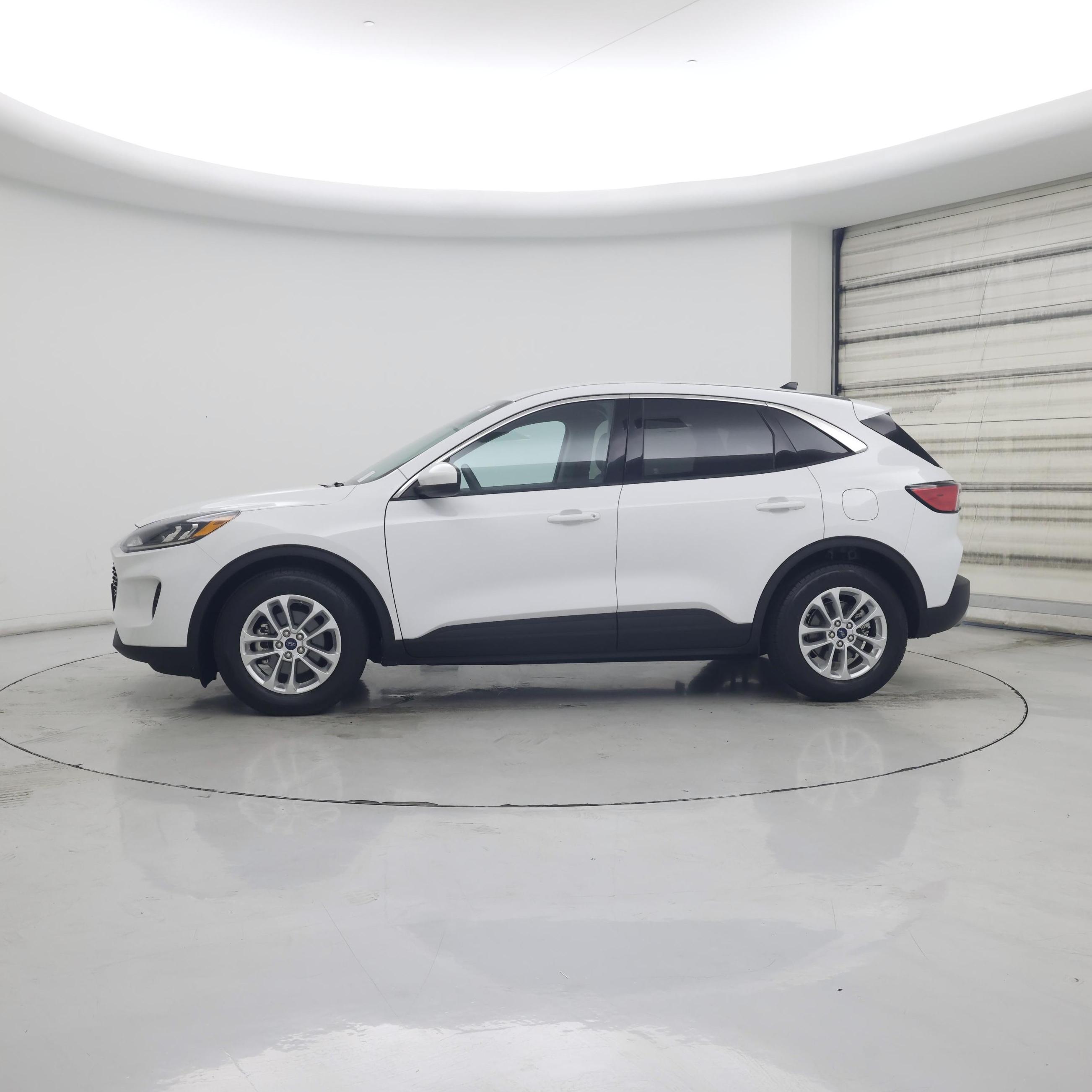 Thumbnail: 2020 Ford Escape - 3