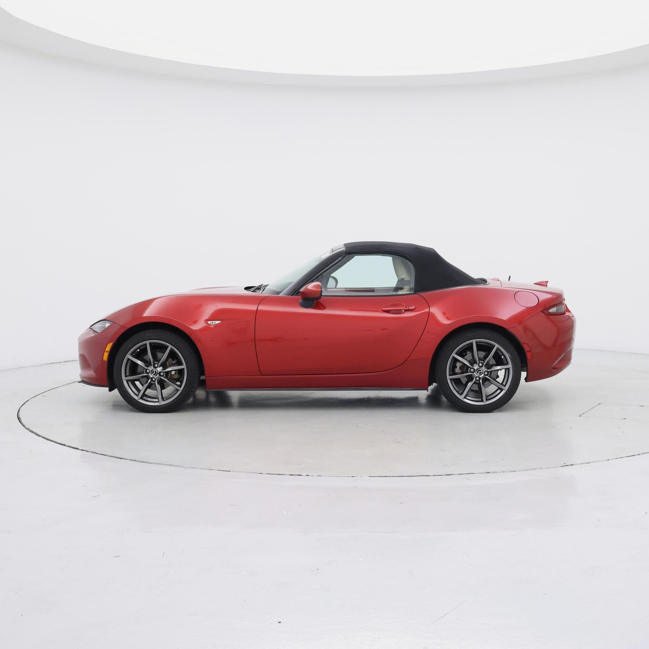 Thumbnail: 2016 Mazda MX-5 Miata - 3