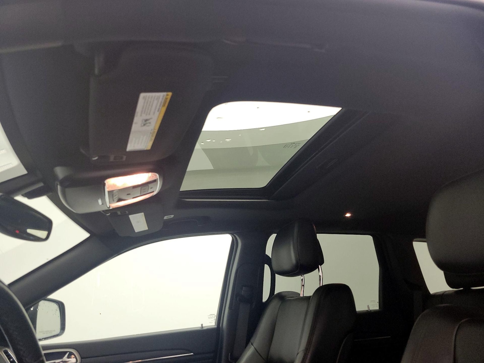 Sunroof(s) & Overhead Airbags