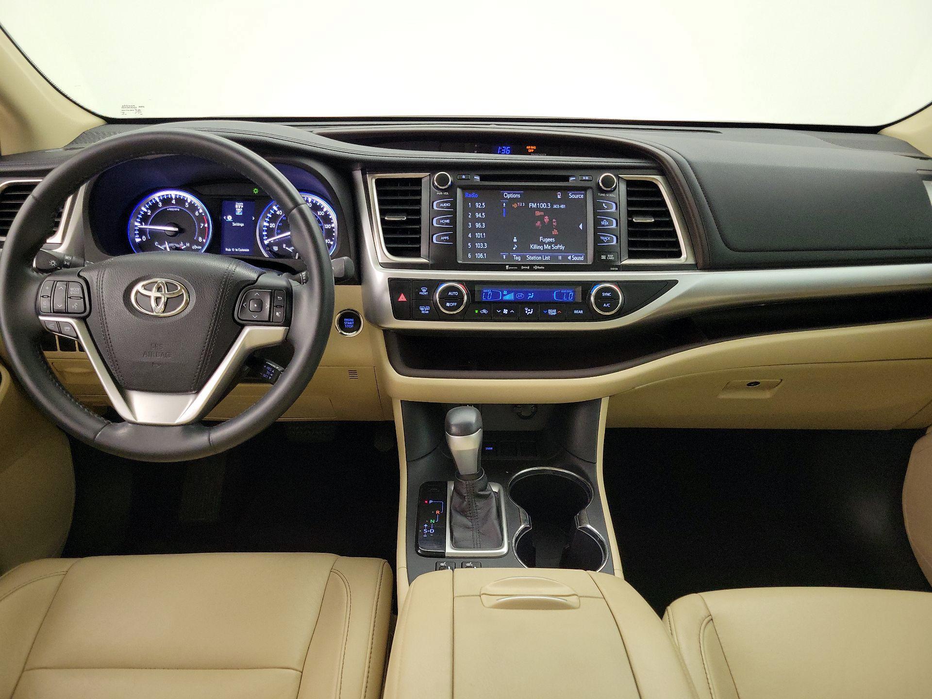 Thumbnail: 2016 Toyota Highlander - 9