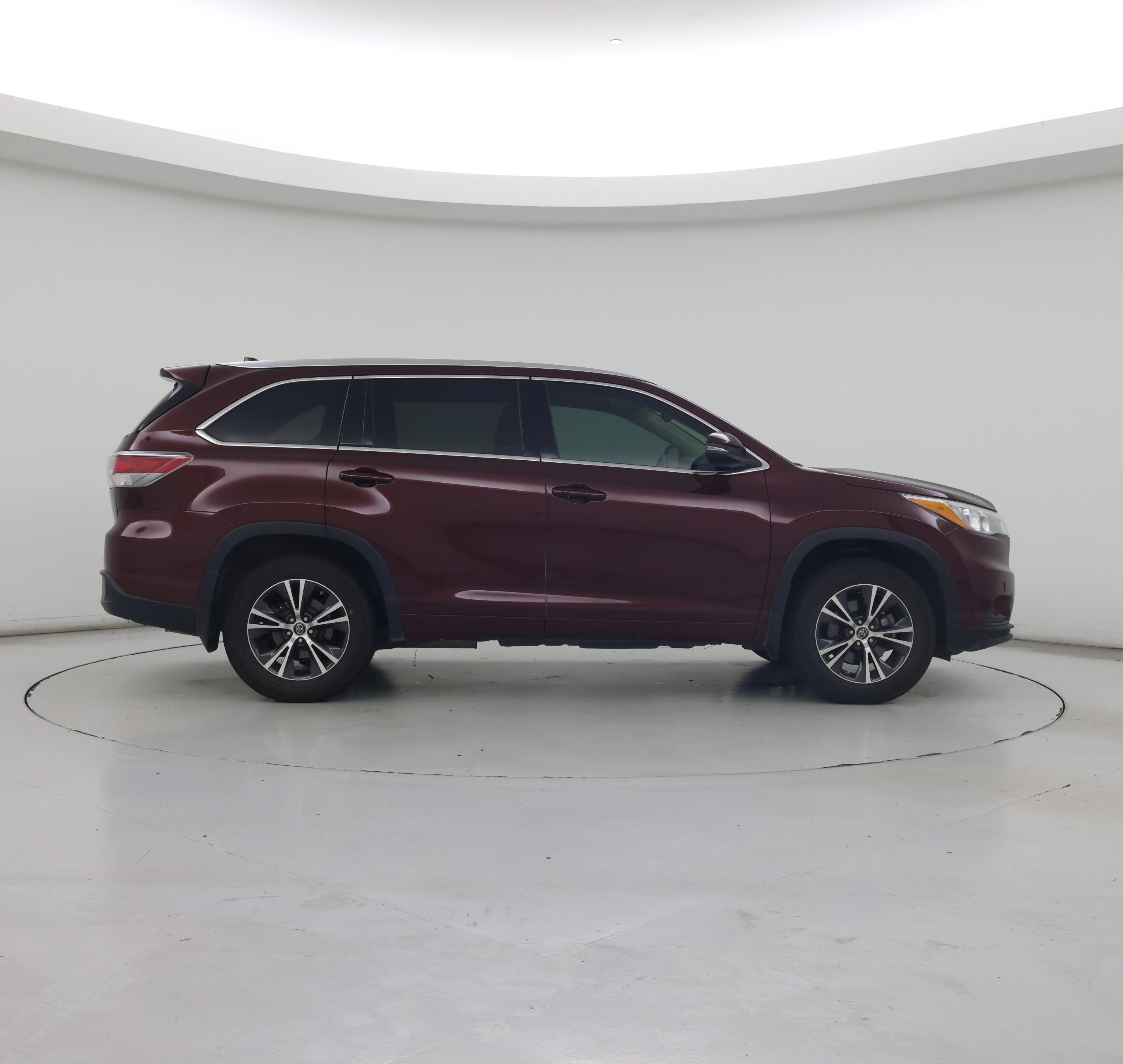 Thumbnail: 2016 Toyota Highlander - 7