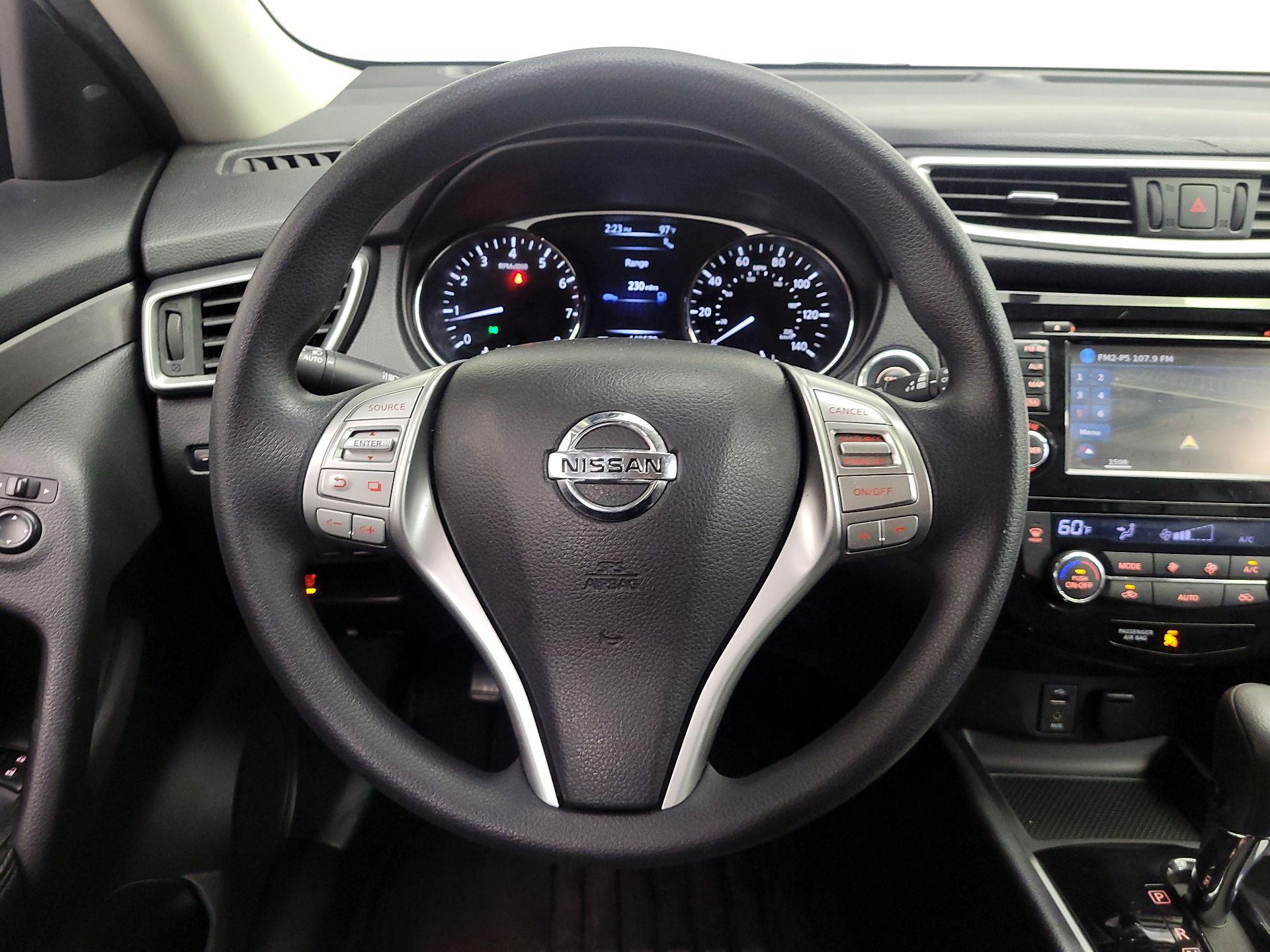 Thumbnail: 2015 Nissan Rogue - 10