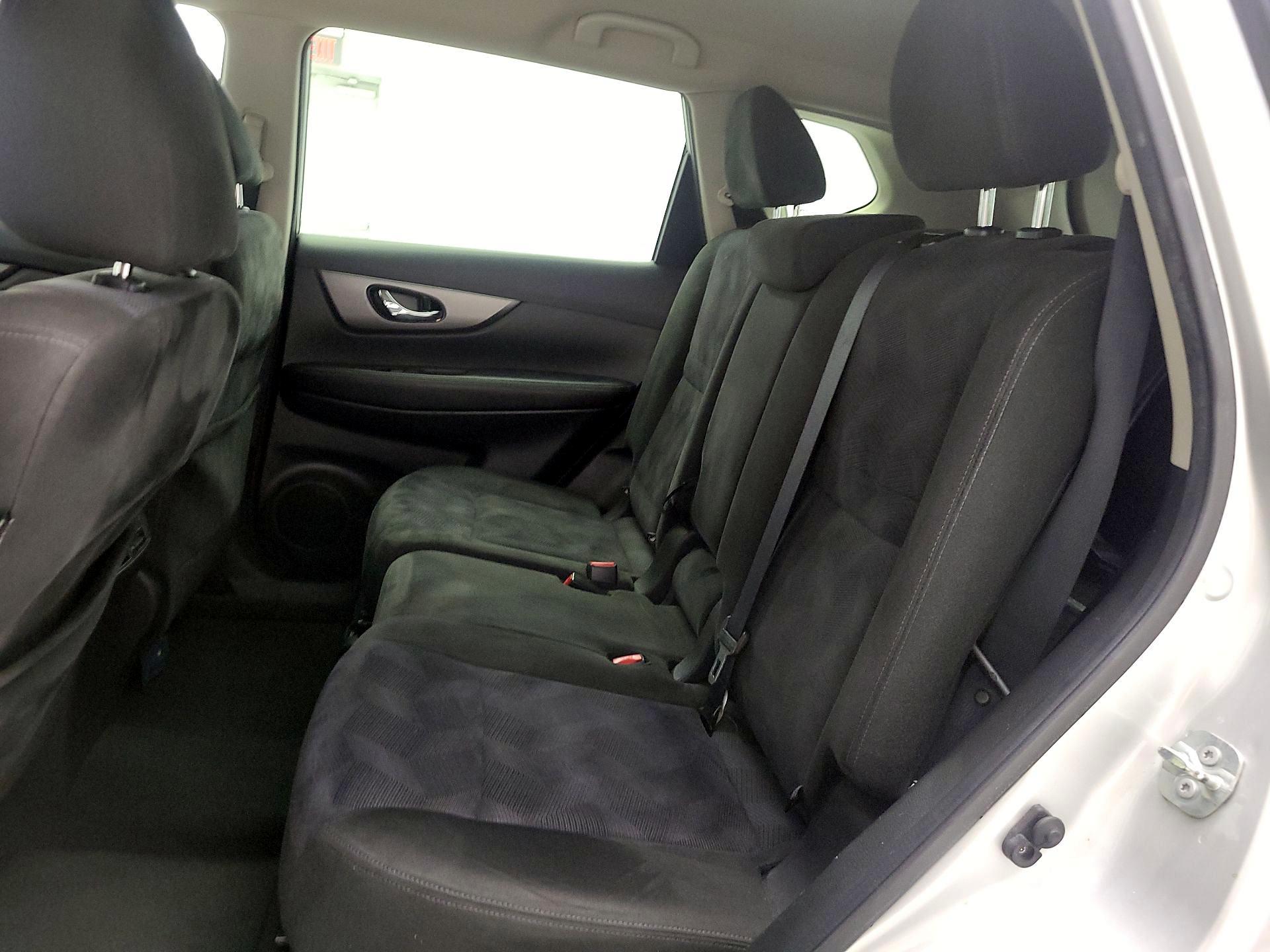 Thumbnail: 2015 Nissan Rogue - 20