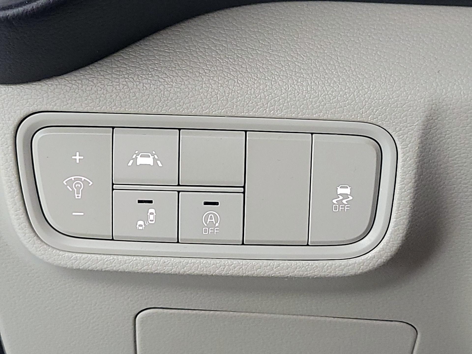 Thumbnail: 2020 Kia Soul - 13