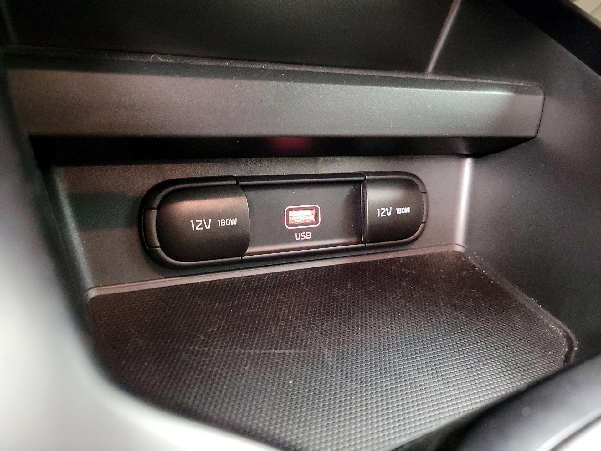 Thumbnail: 2020 Kia Soul - 18