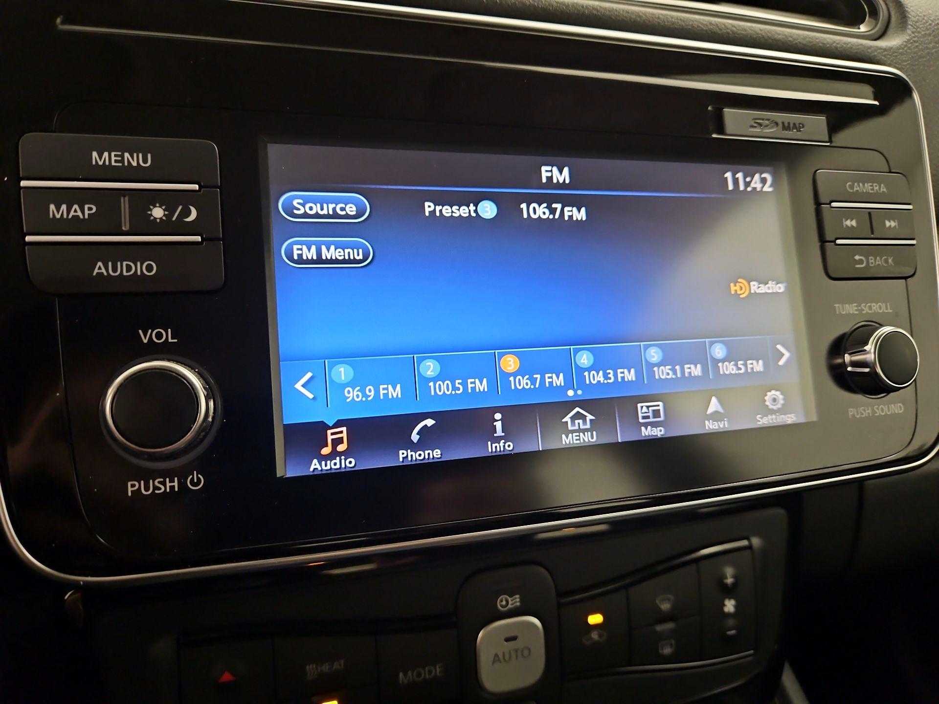Thumbnail: 2019 Nissan Leaf - 16