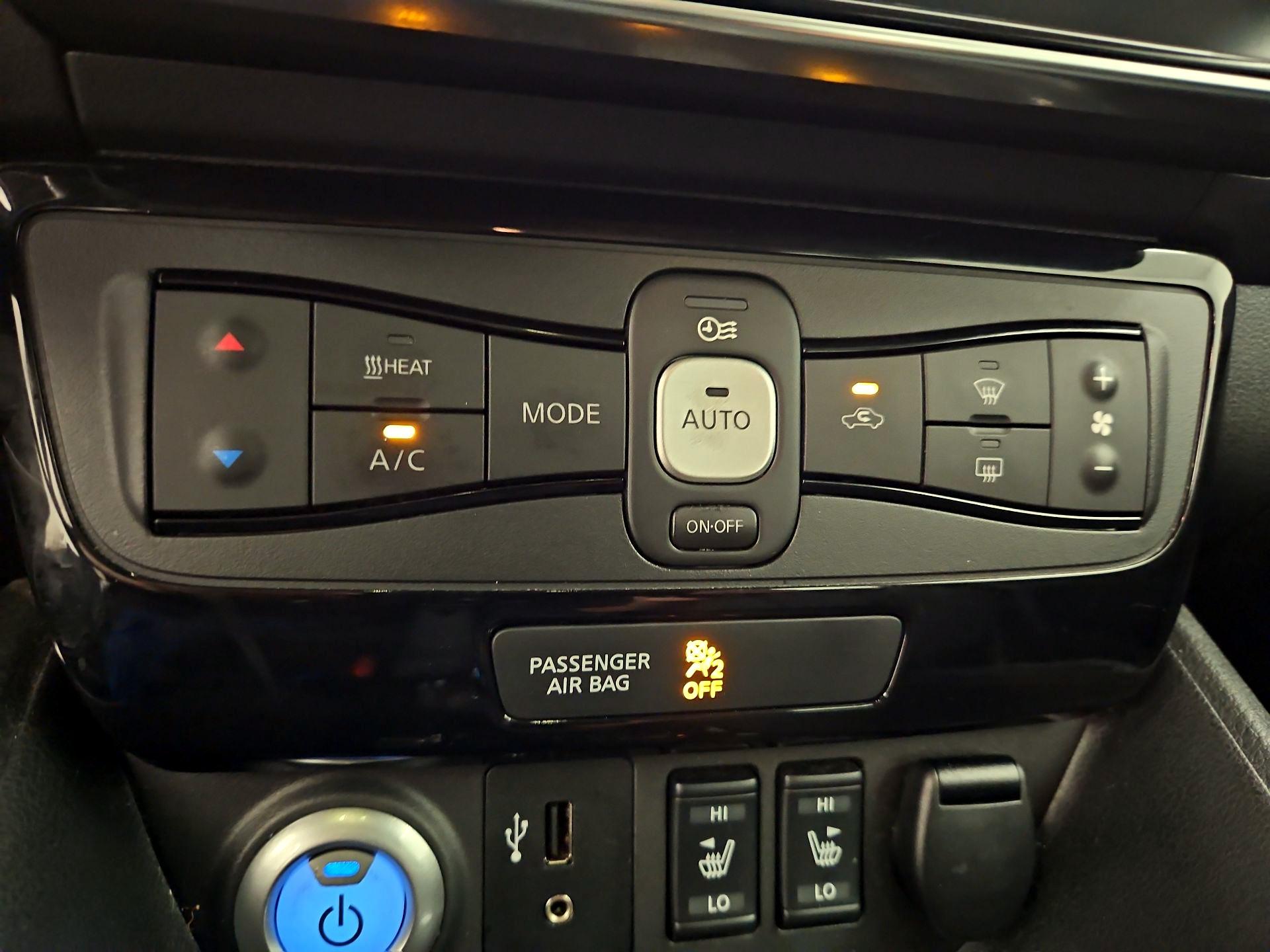 Thumbnail: 2019 Nissan Leaf - 17