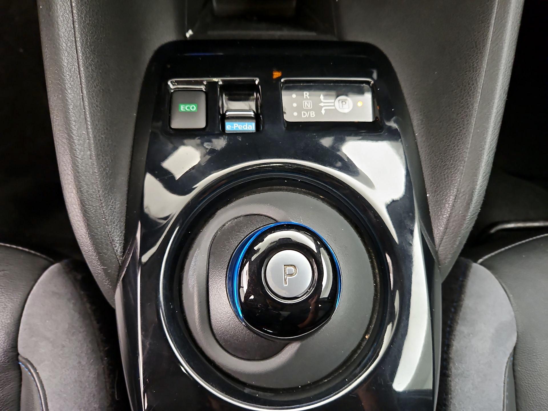 Thumbnail: 2019 Nissan Leaf - 18