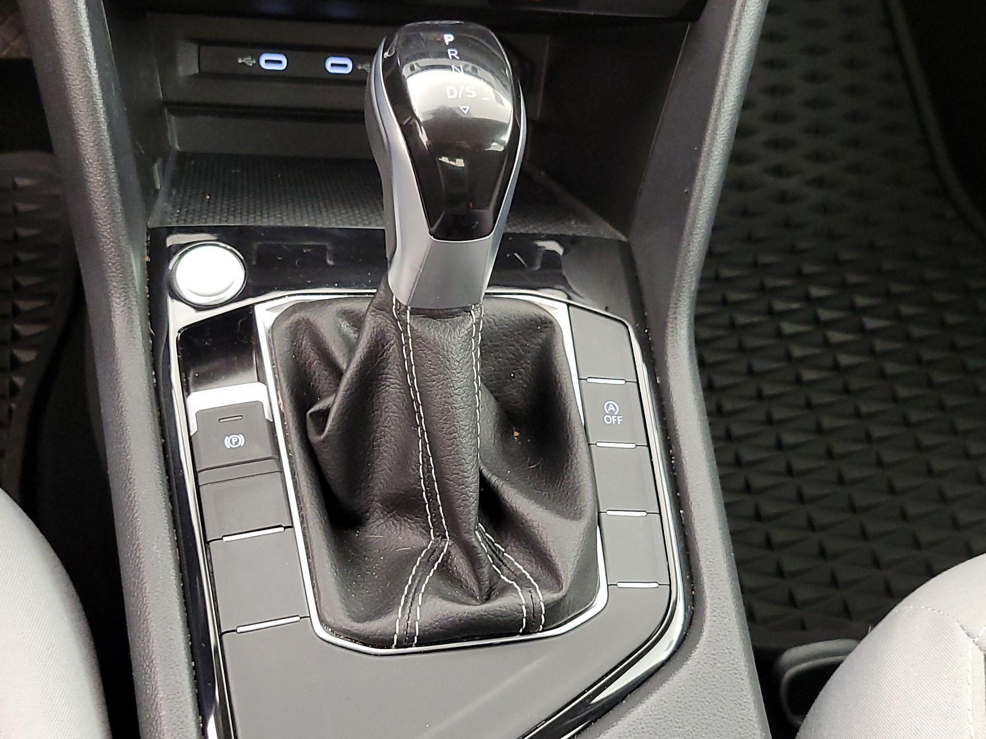 Thumbnail: 2024 Volkswagen Taos - 17