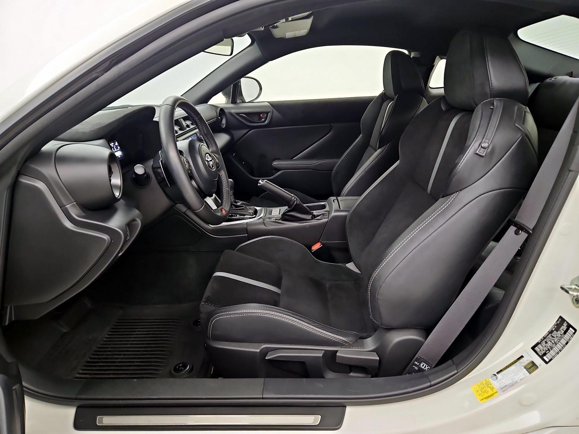 Thumbnail: 2023 Toyota GR86 - 11