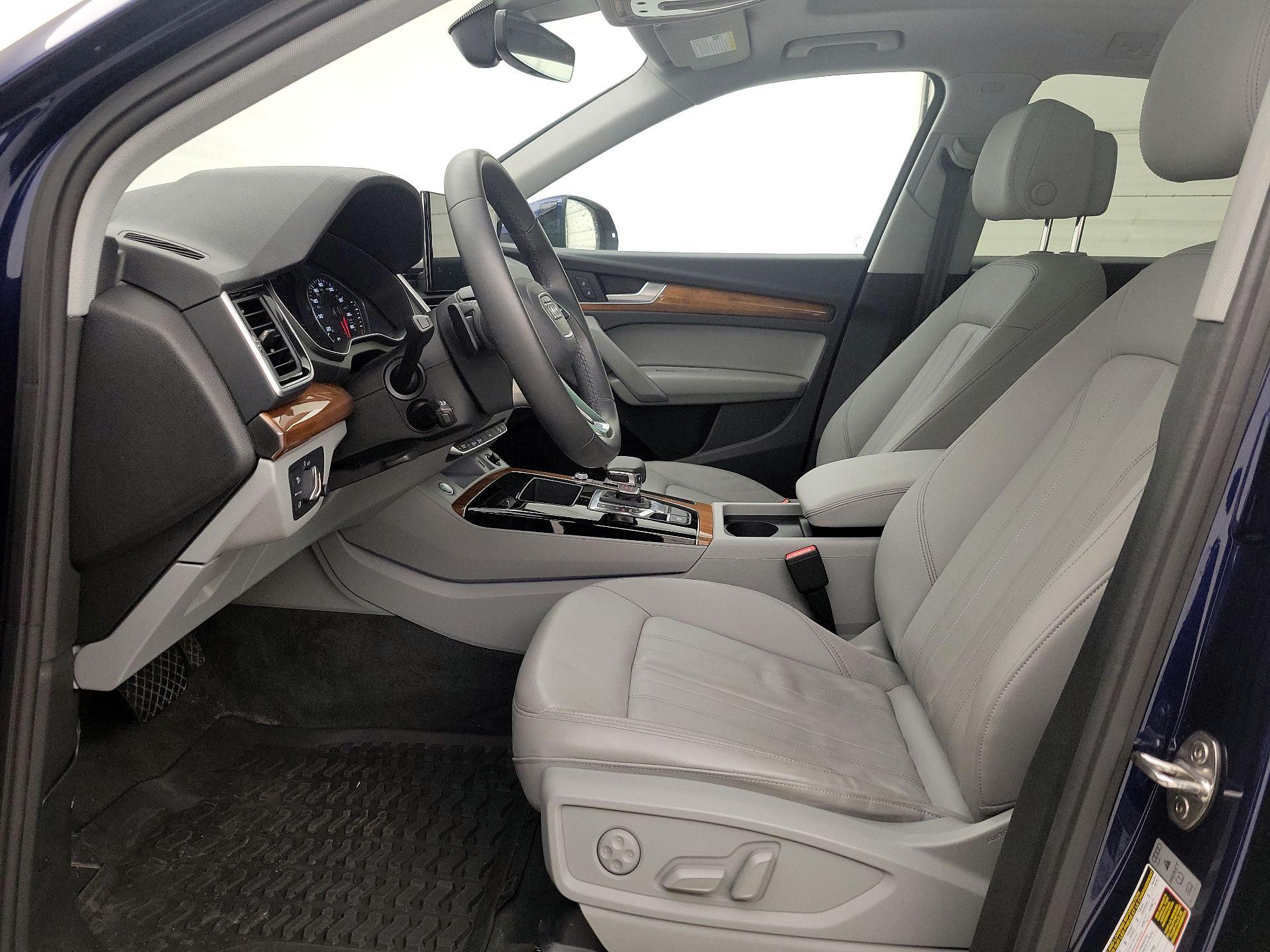 Thumbnail: 2023 Audi Q5 - 11