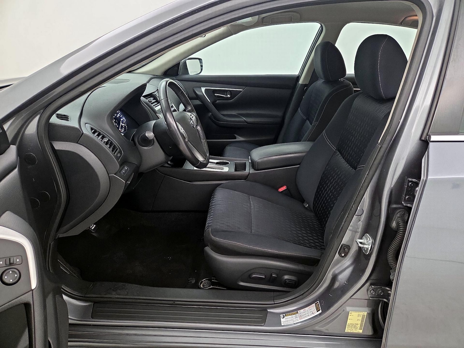 Power Seat(s) & Side Airbags