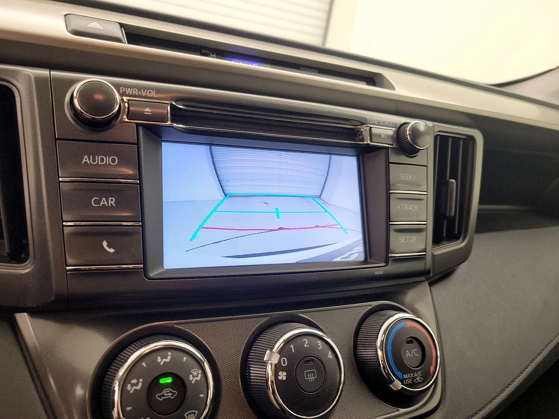 Thumbnail: 2015 Toyota RAV4 - 14