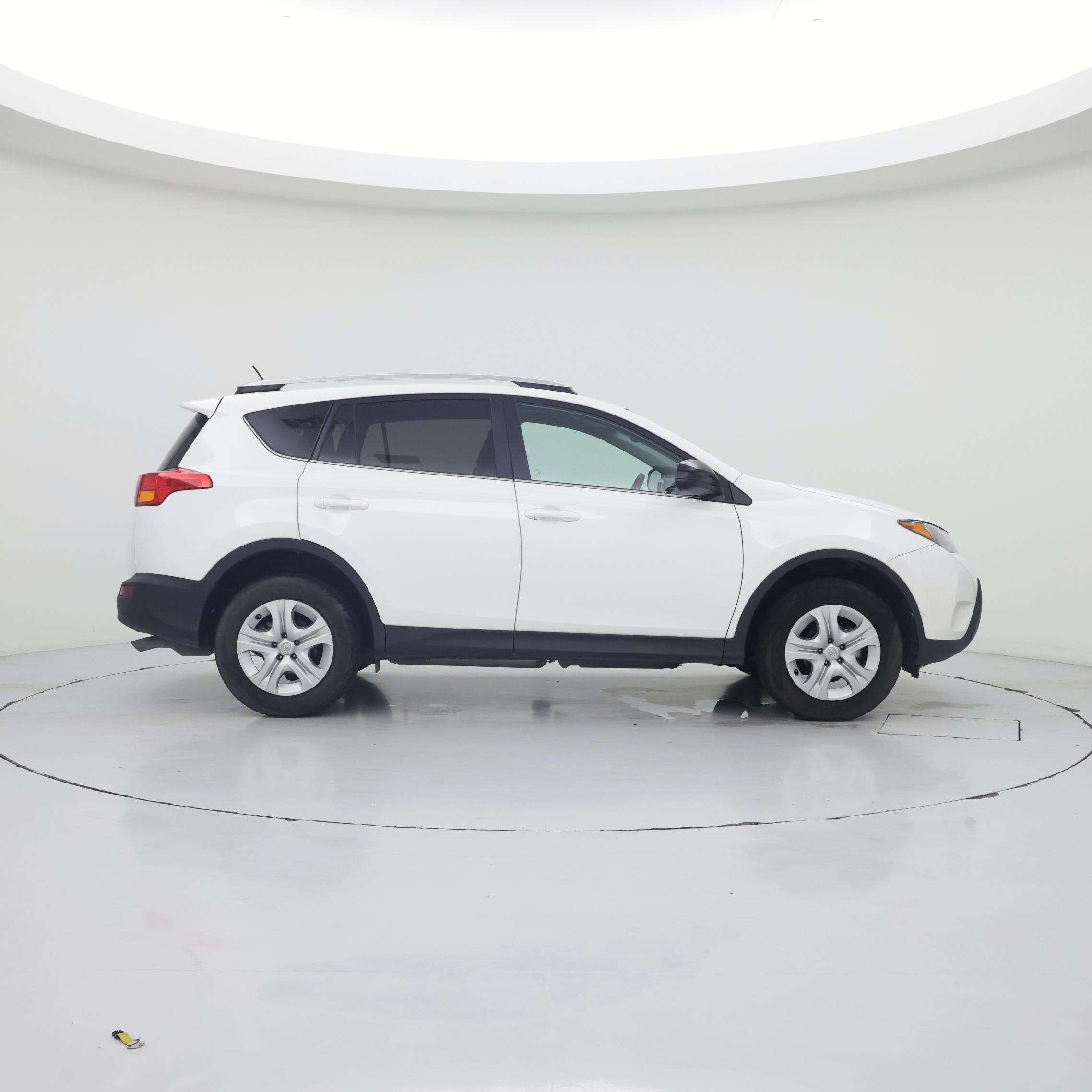 Thumbnail: 2015 Toyota RAV4 - 7