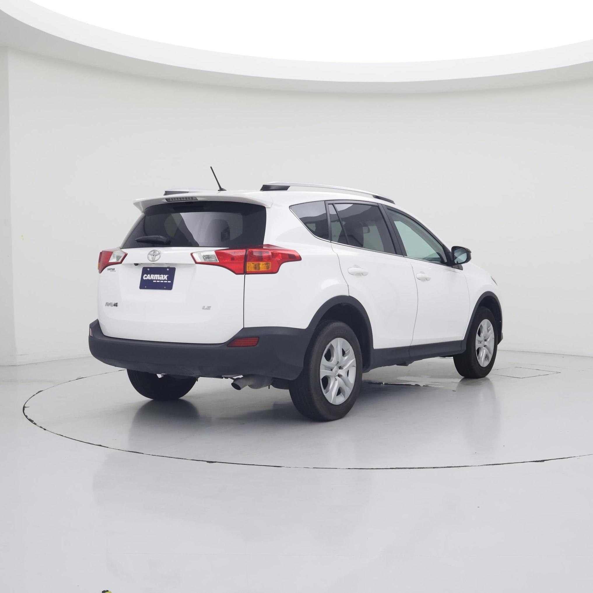 Thumbnail: 2015 Toyota RAV4 - 8