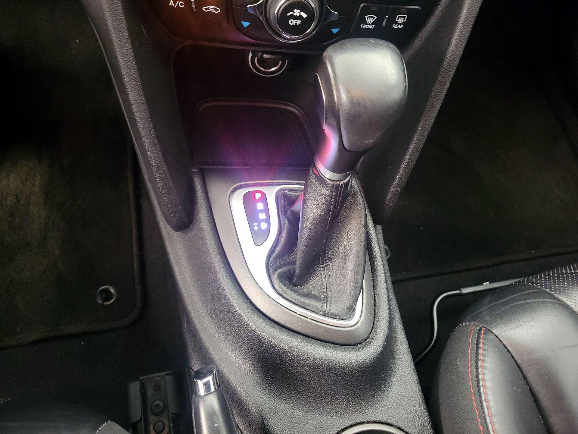 Thumbnail: 2016 Dodge Dart - 17