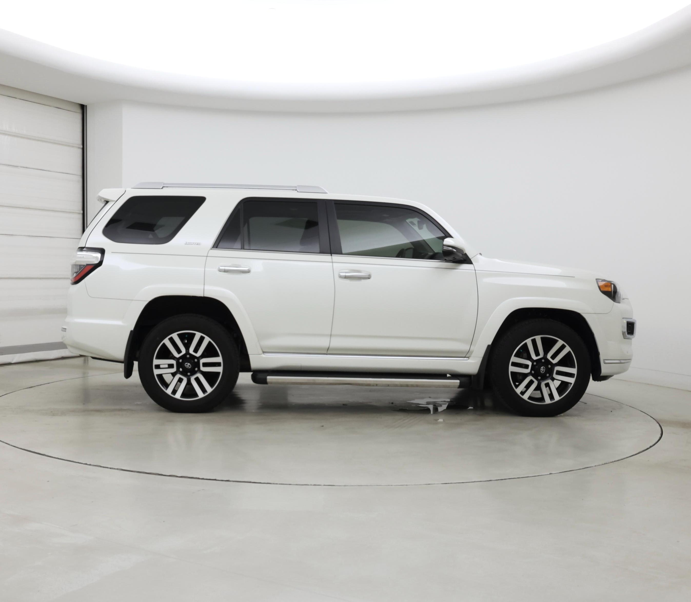 Thumbnail: 2022 Toyota 4Runner - 7