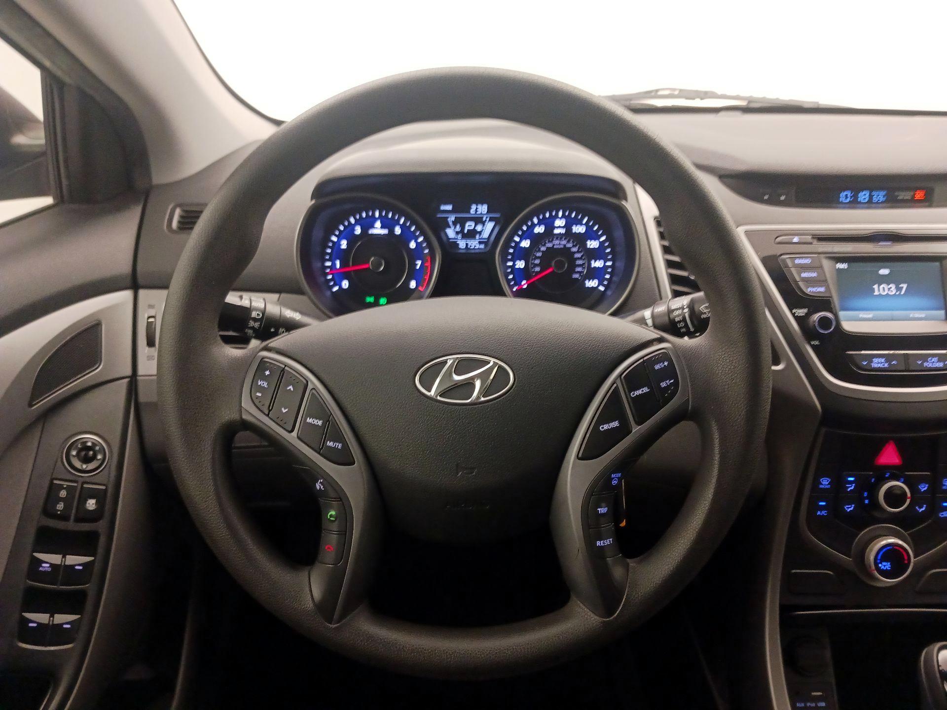Thumbnail: 2015 Hyundai Elantra - 10