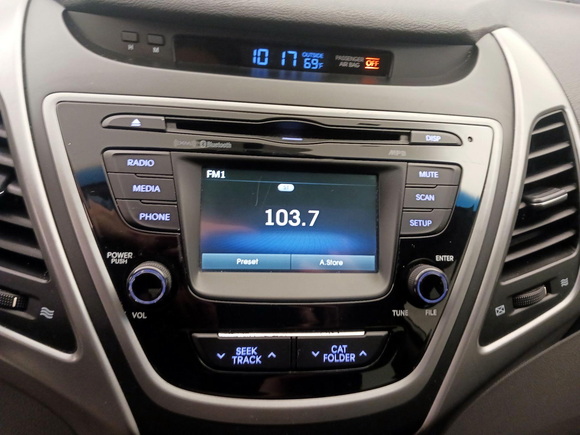 Thumbnail: 2015 Hyundai Elantra - 15