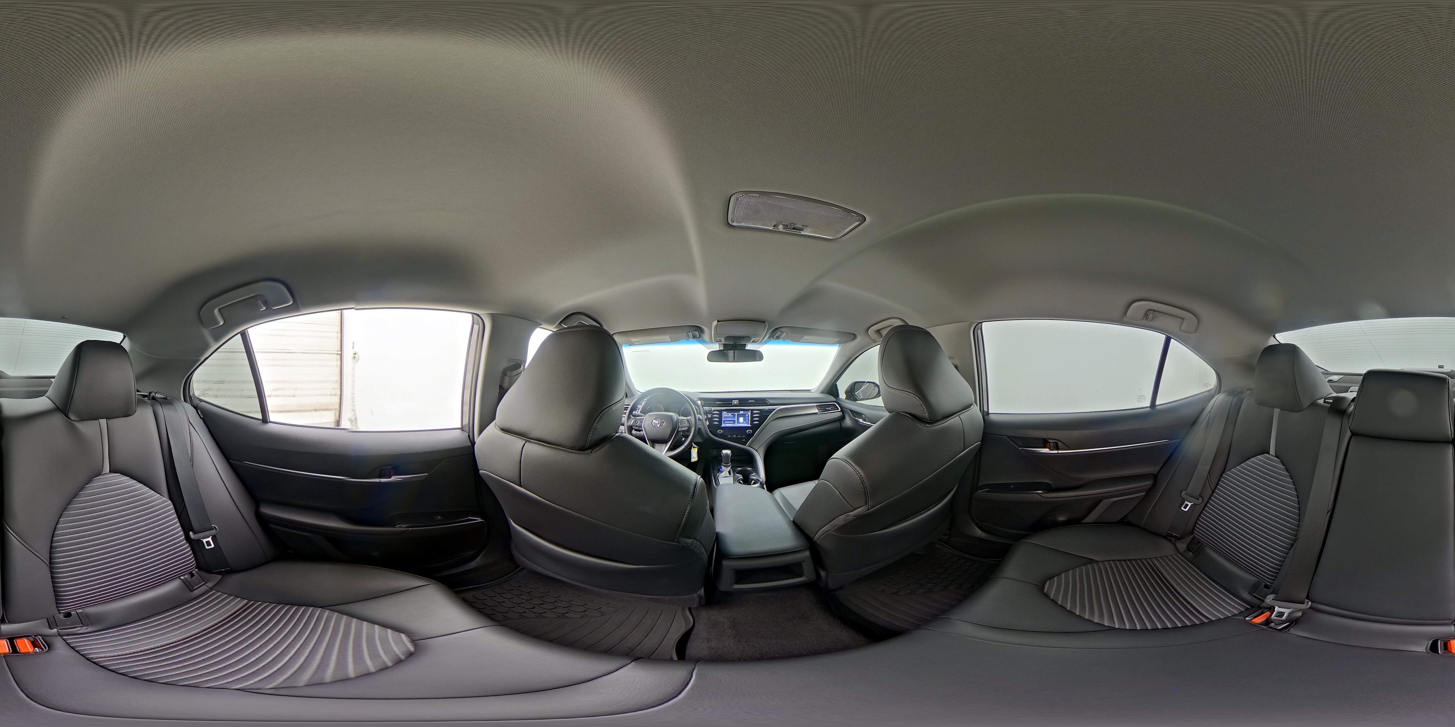 2018 Toyota Camry SE - Photo 25