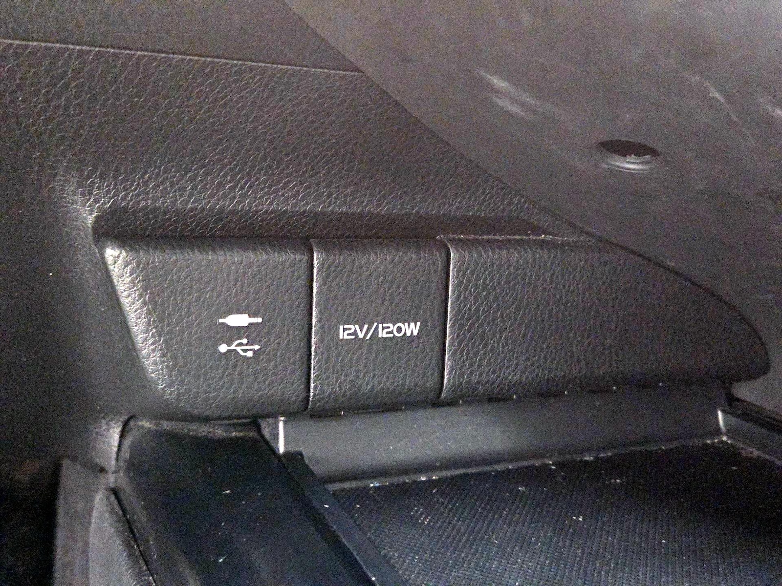2018 Toyota Camry SE - Photo 19