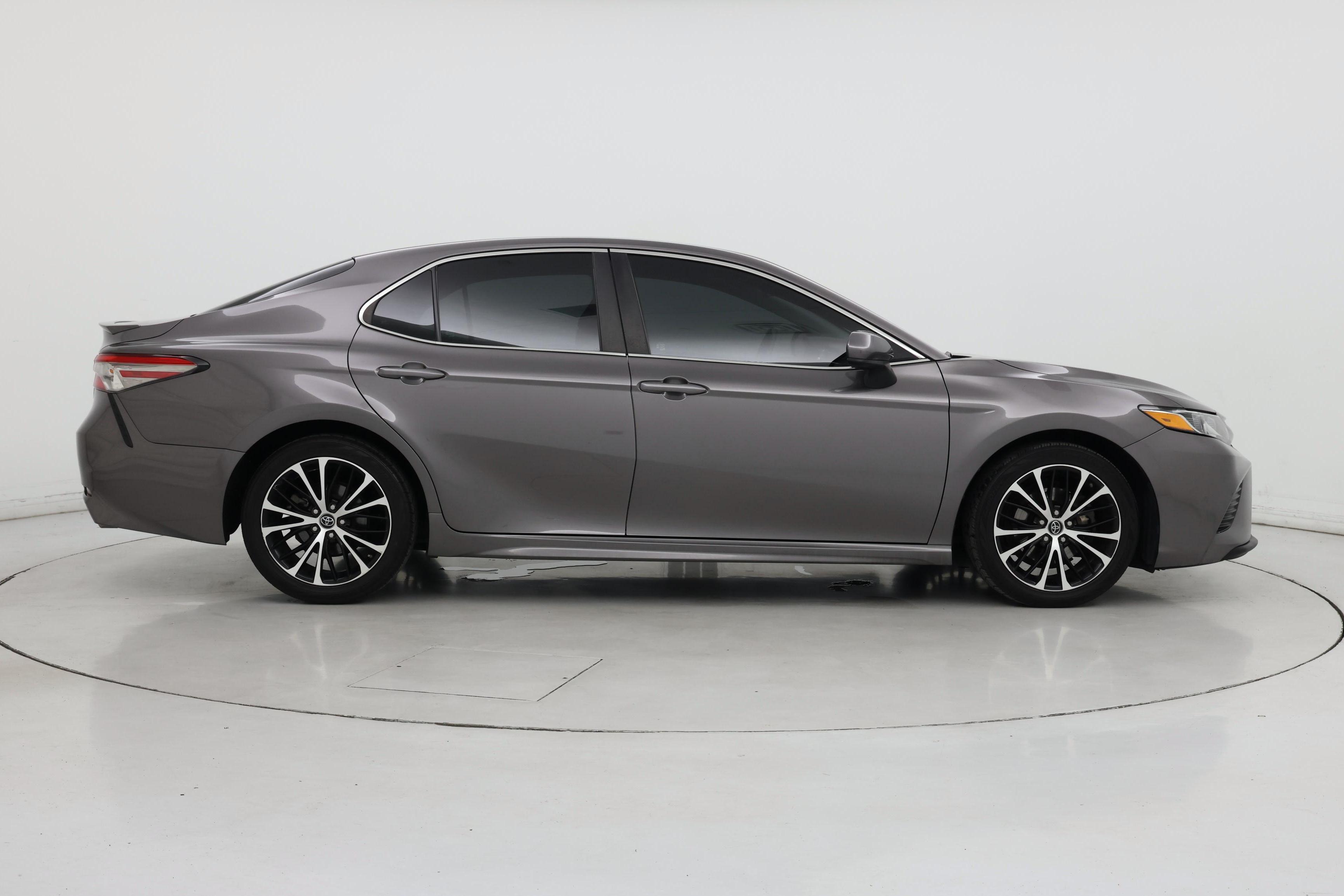 Thumbnail: 2018 Toyota Camry - 7
