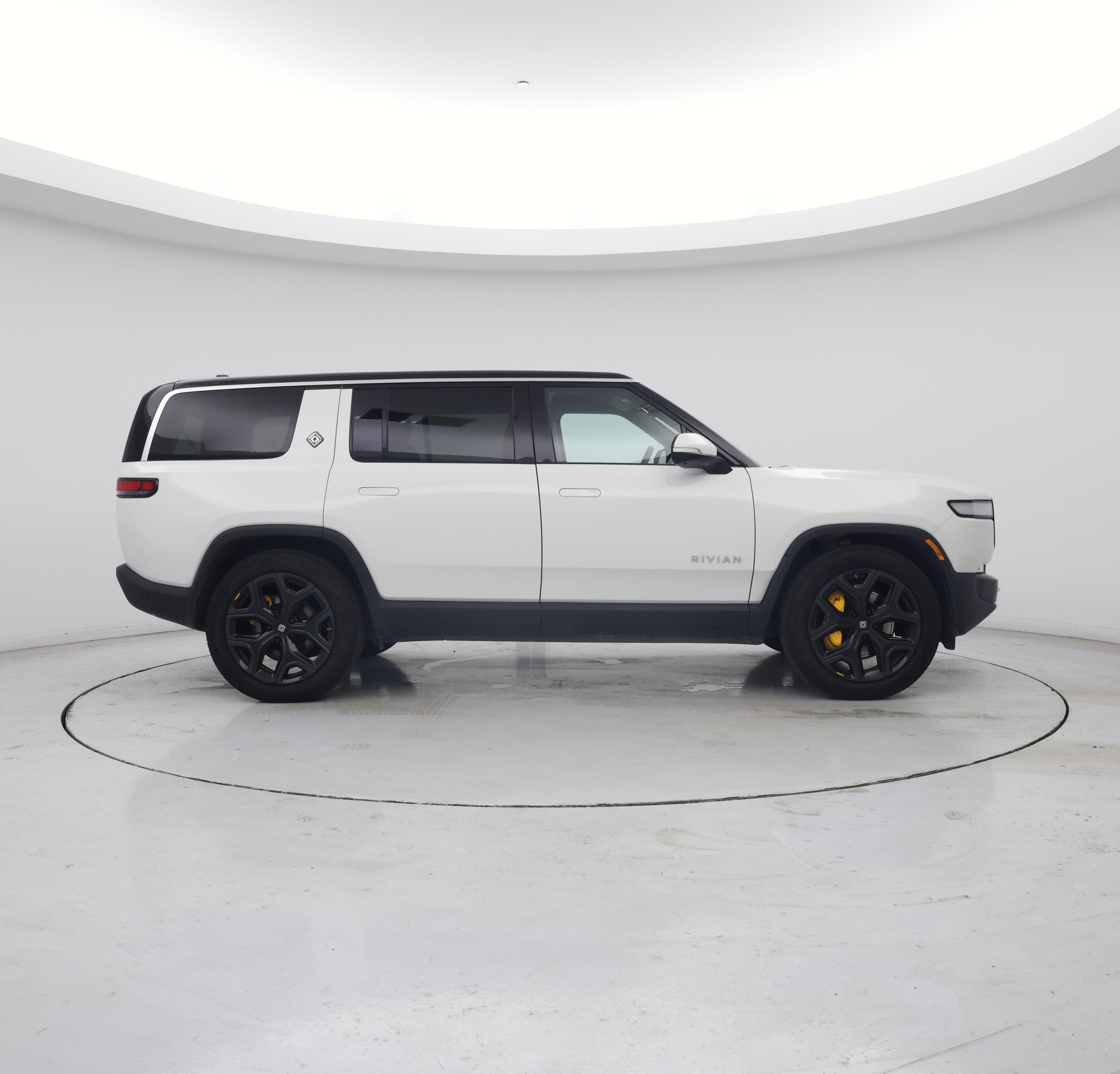 Thumbnail: 2022 Rivian R1S - 7