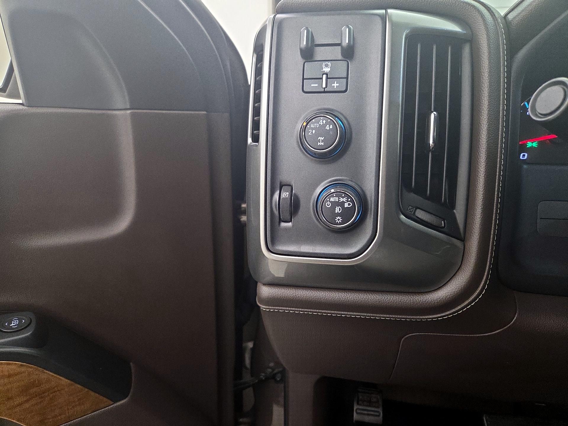 Thumbnail: 2015 Chevrolet Silverado 1500 - 13