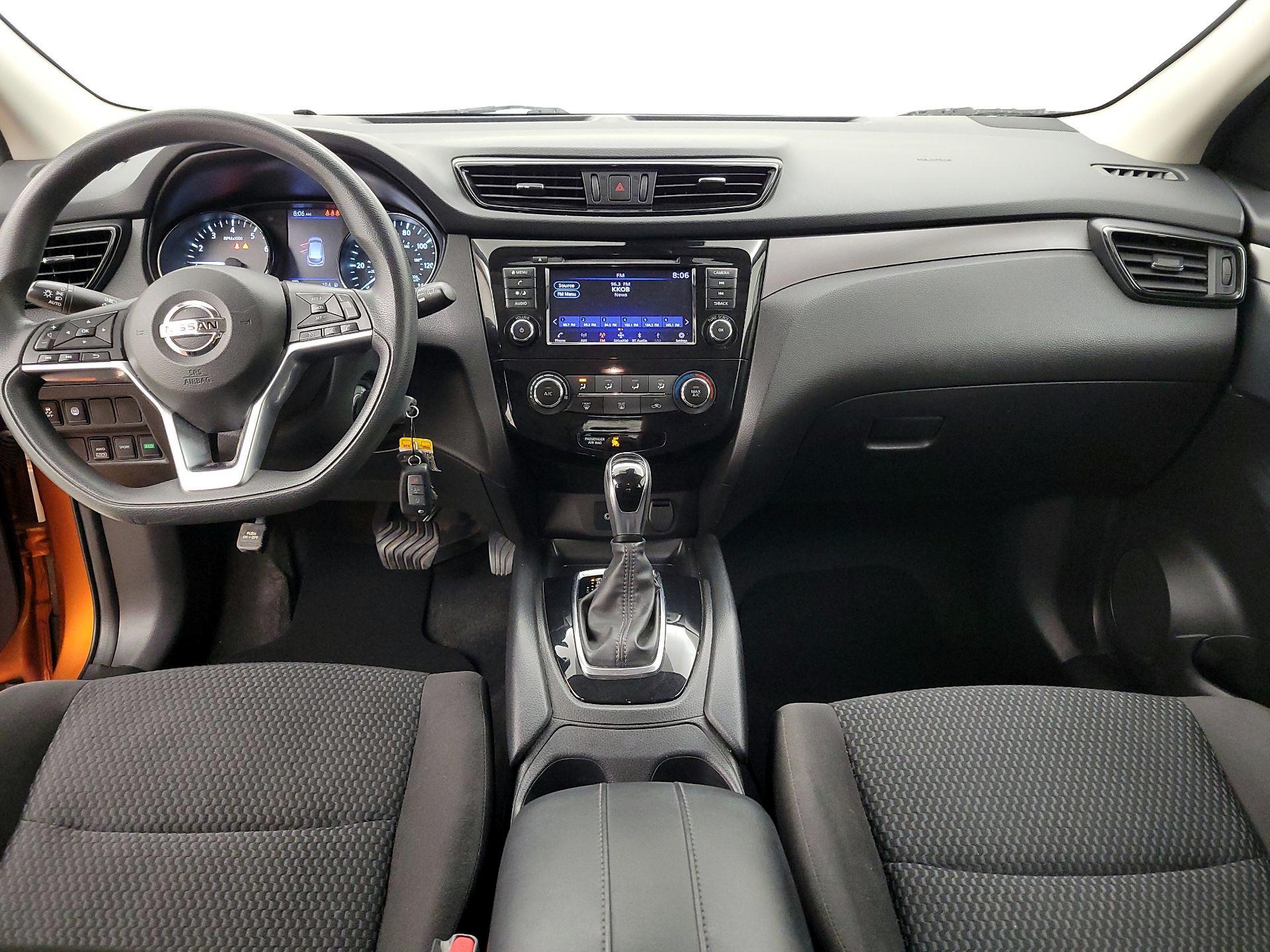Thumbnail: 2020 Nissan Rogue Sport - 9