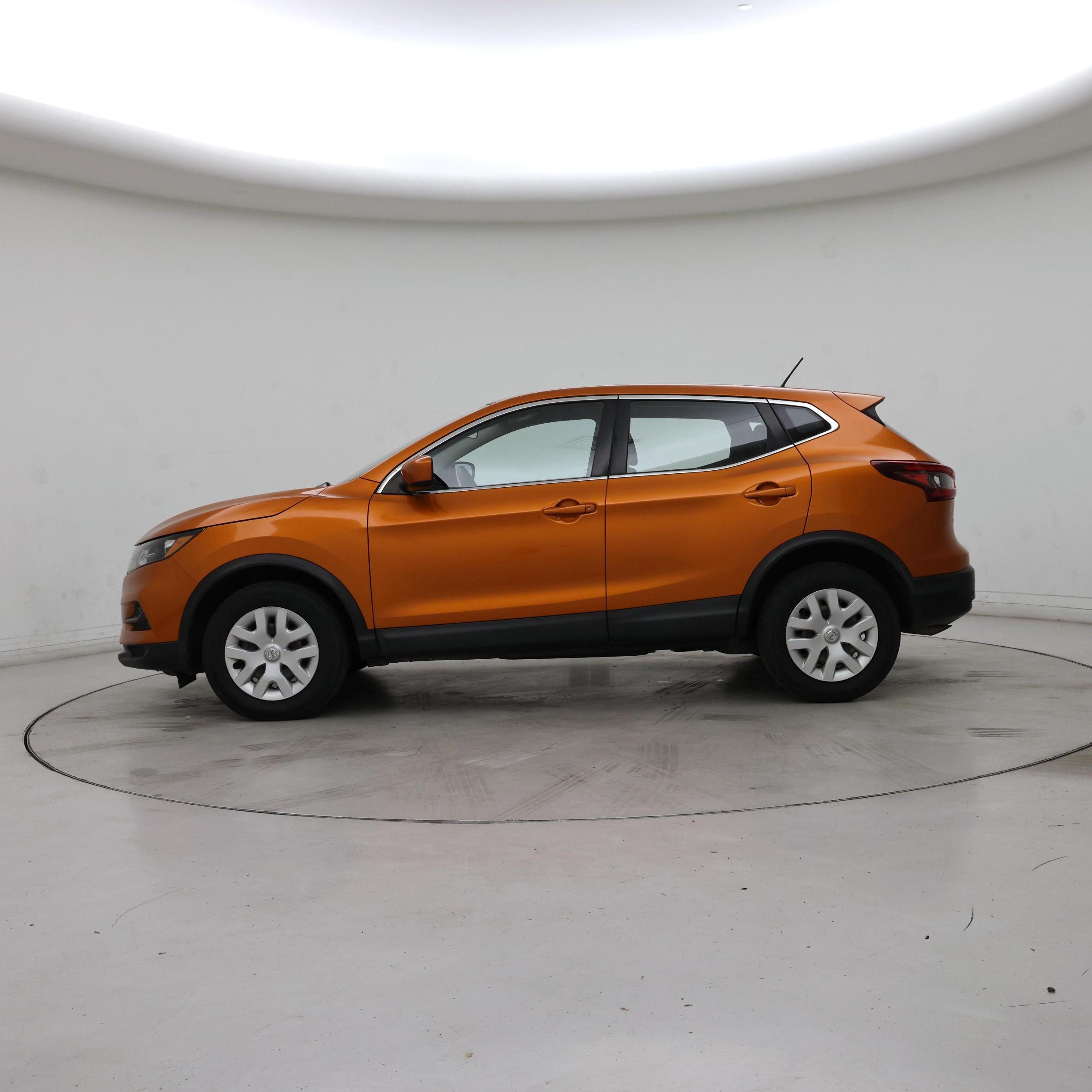 Thumbnail: 2020 Nissan Rogue Sport - 3
