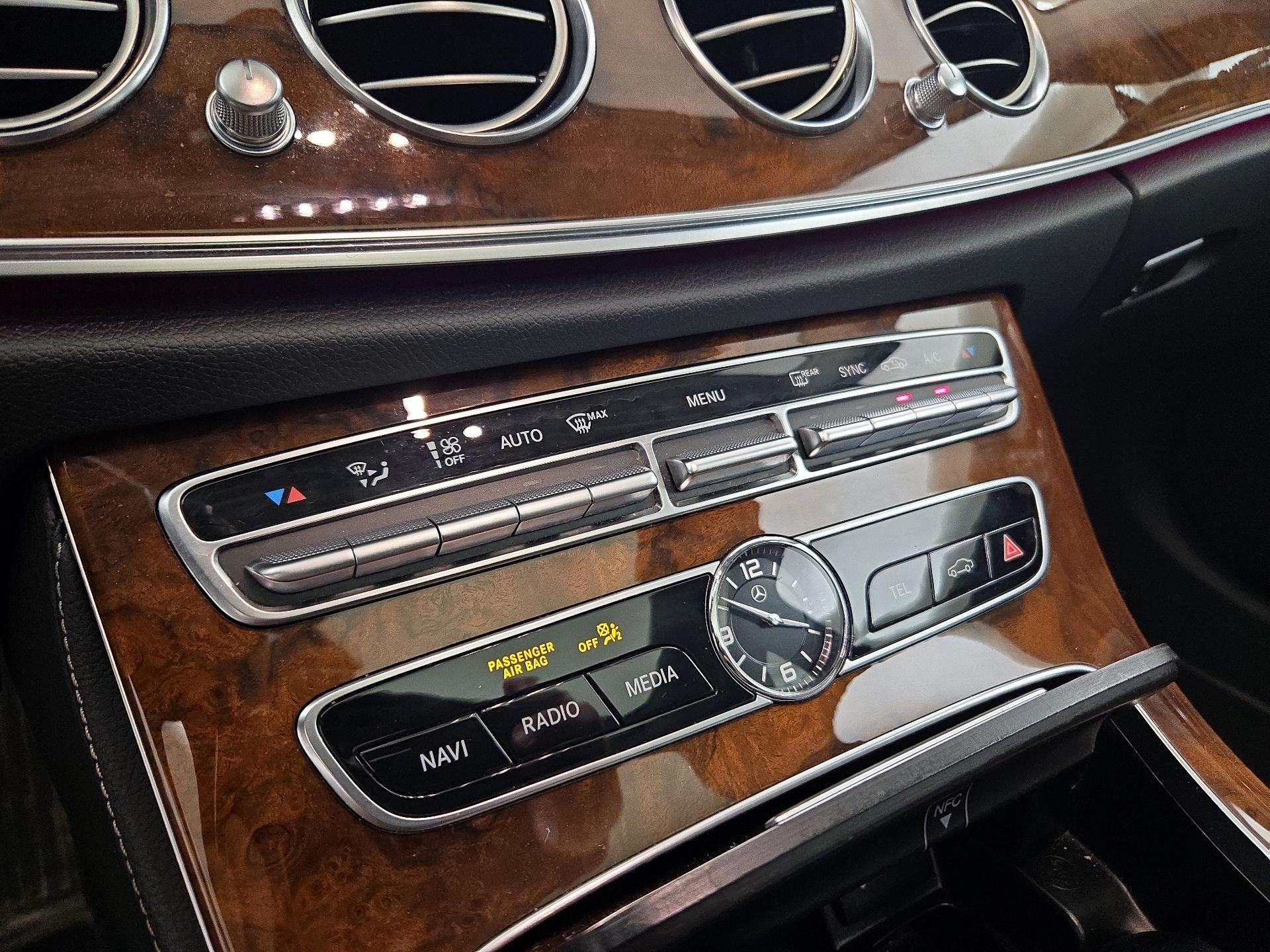 Thumbnail: 2019 Mercedes-Benz E-Class - 17