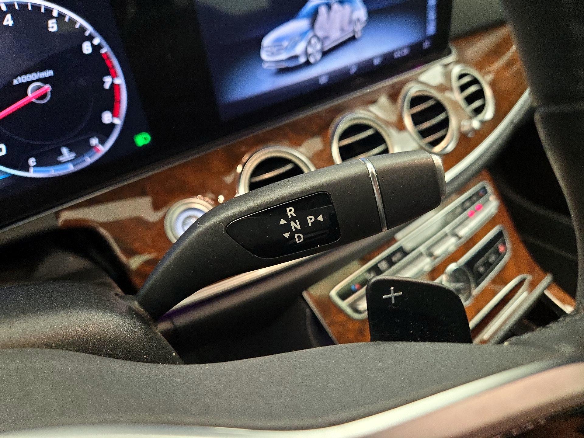 Thumbnail: 2019 Mercedes-Benz E-Class - 18