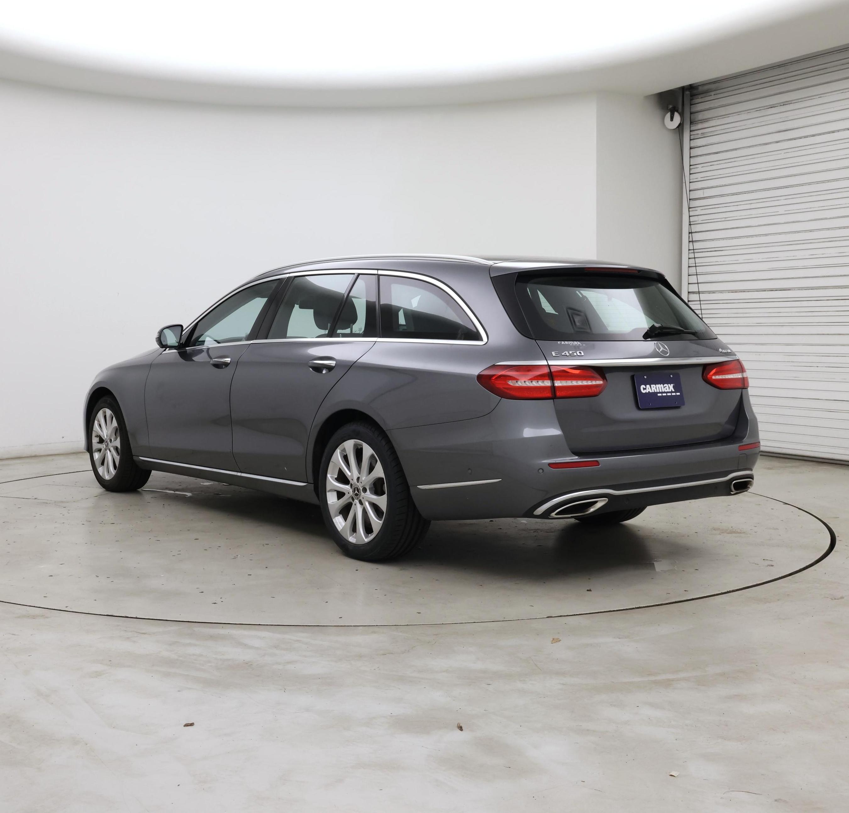 Thumbnail: 2019 Mercedes-Benz E-Class - 2