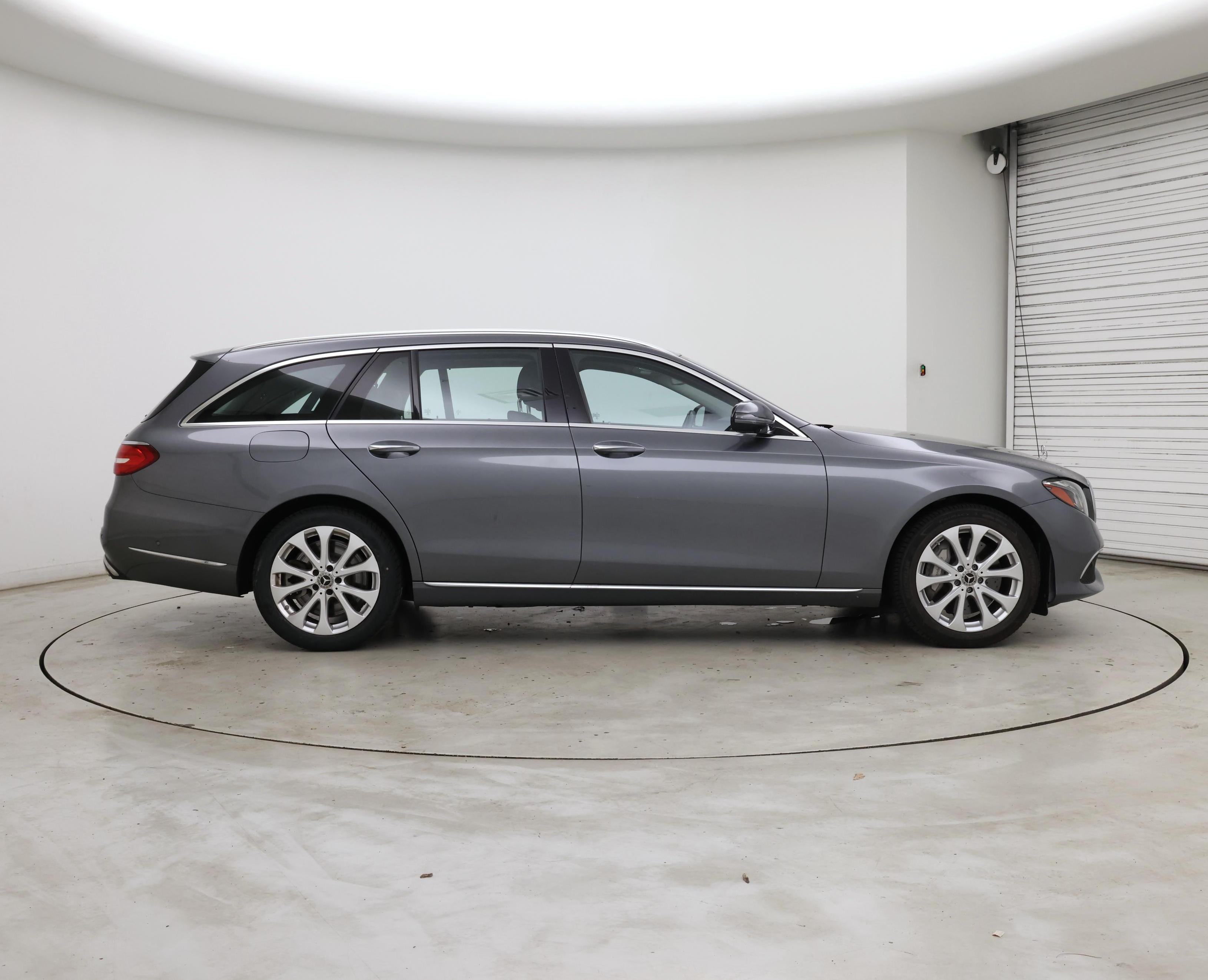 Thumbnail: 2019 Mercedes-Benz E-Class - 7